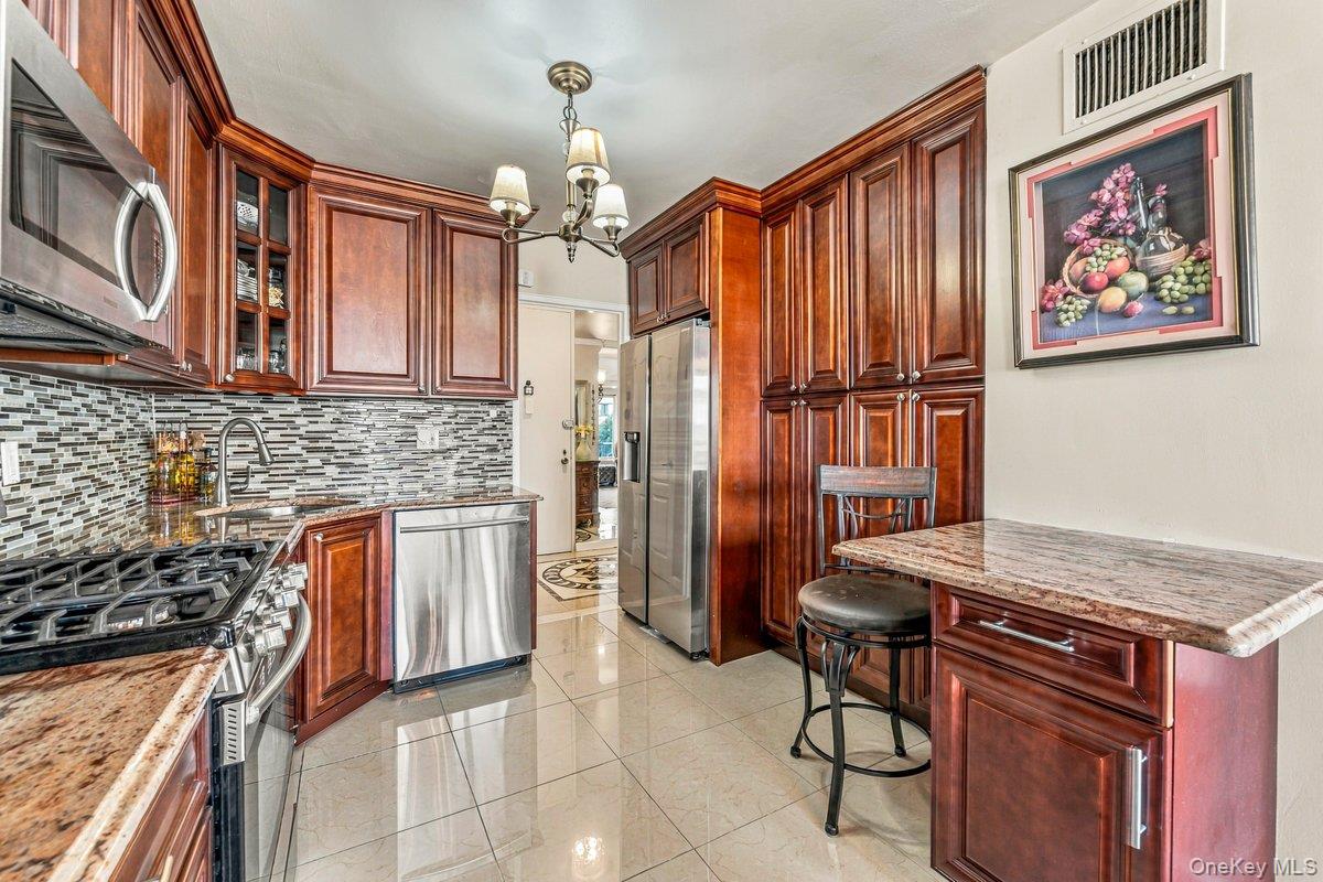 166-25 Powells Cove Boulevard 4l Property Photo 22