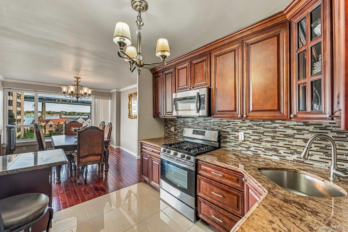 166-25 Powells Cove Boulevard 4l Property Photo 23