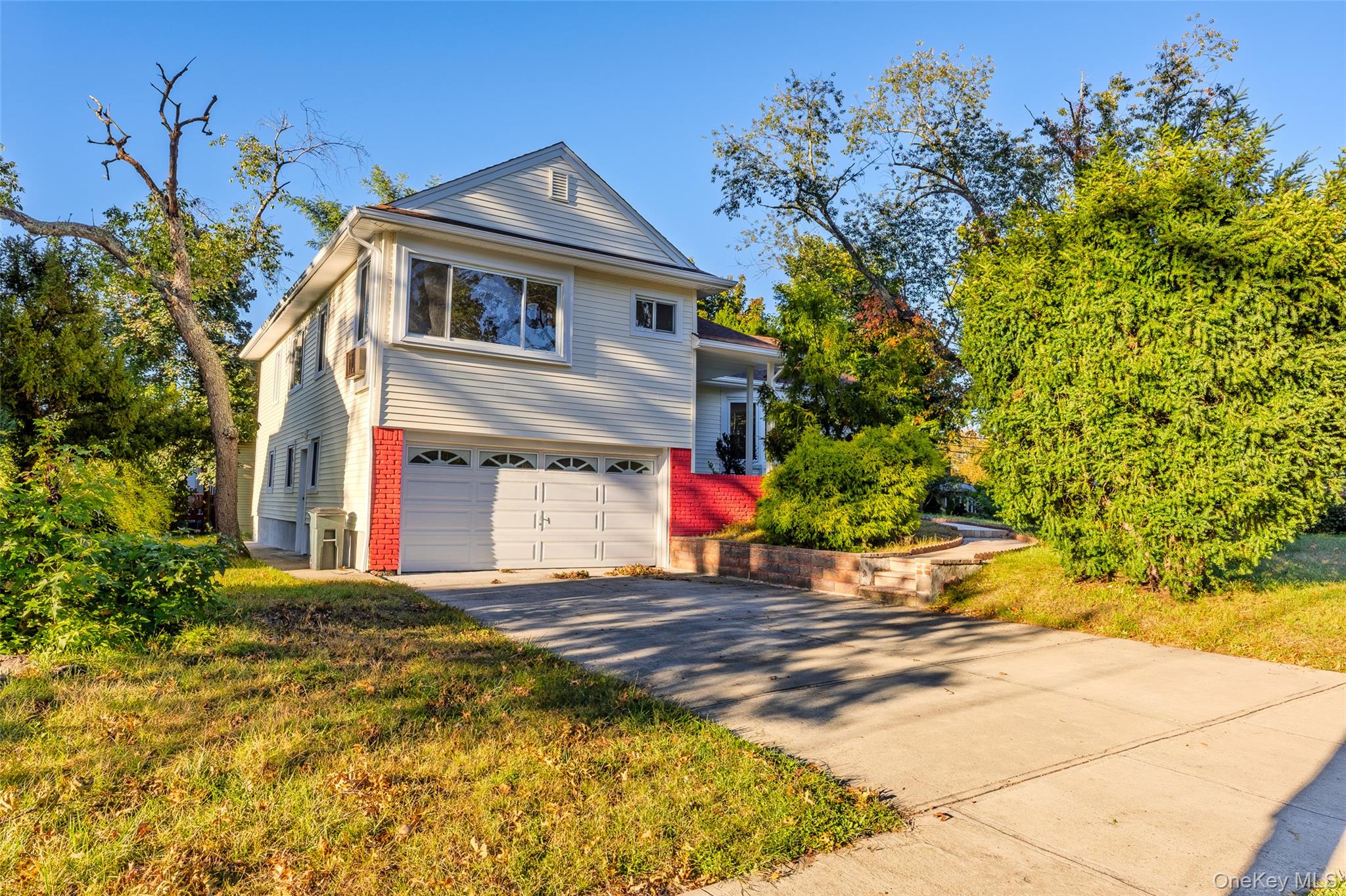 21 Oxford Boulevard Property Photo 3