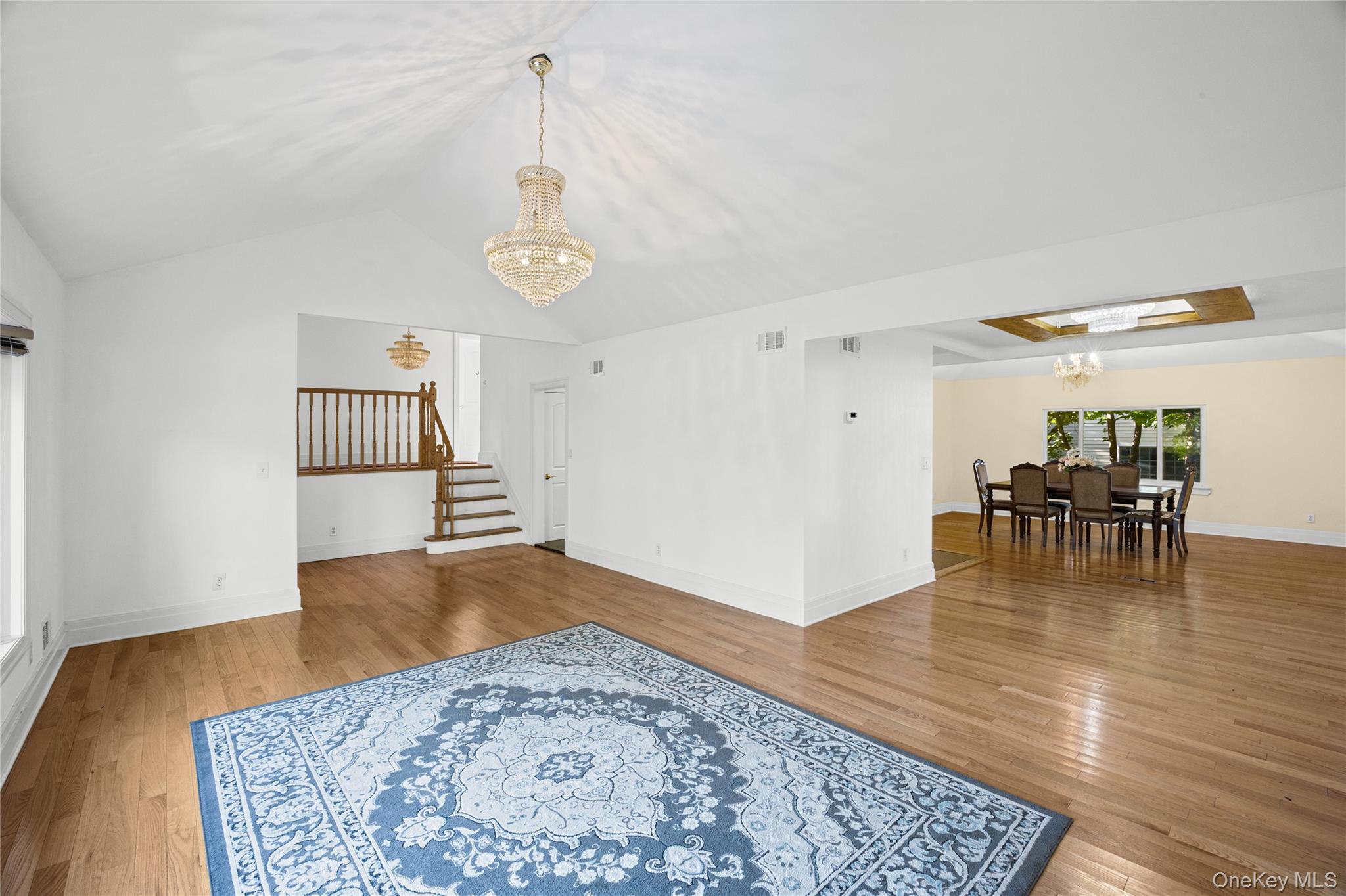 21 Oxford Boulevard Property Photo 6