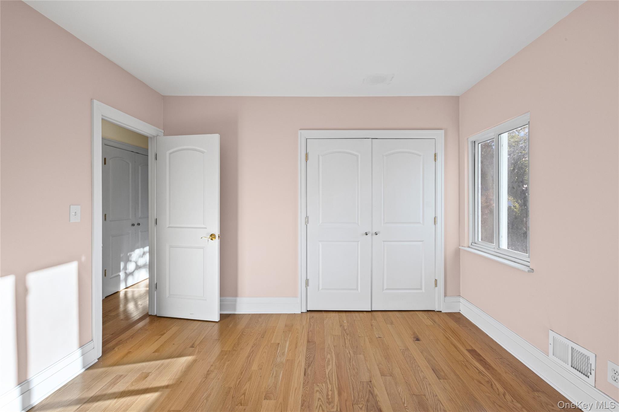 21 Oxford Boulevard Property Photo 20