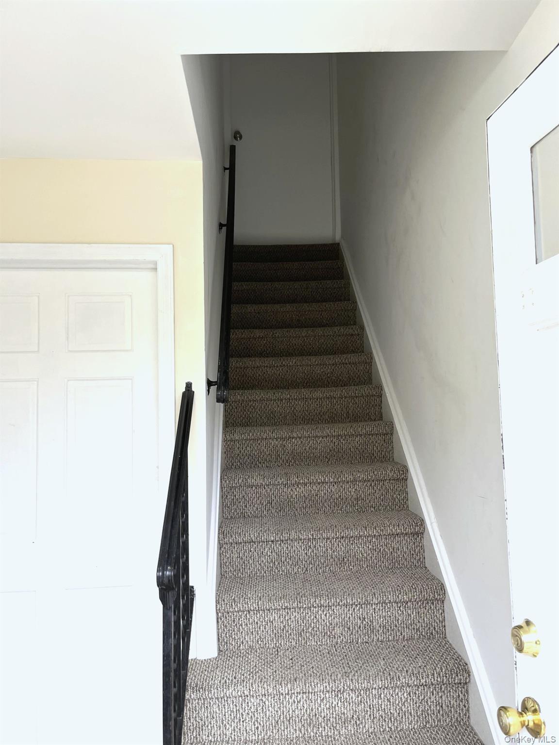 14 Oak Street 2 Property Photo 17