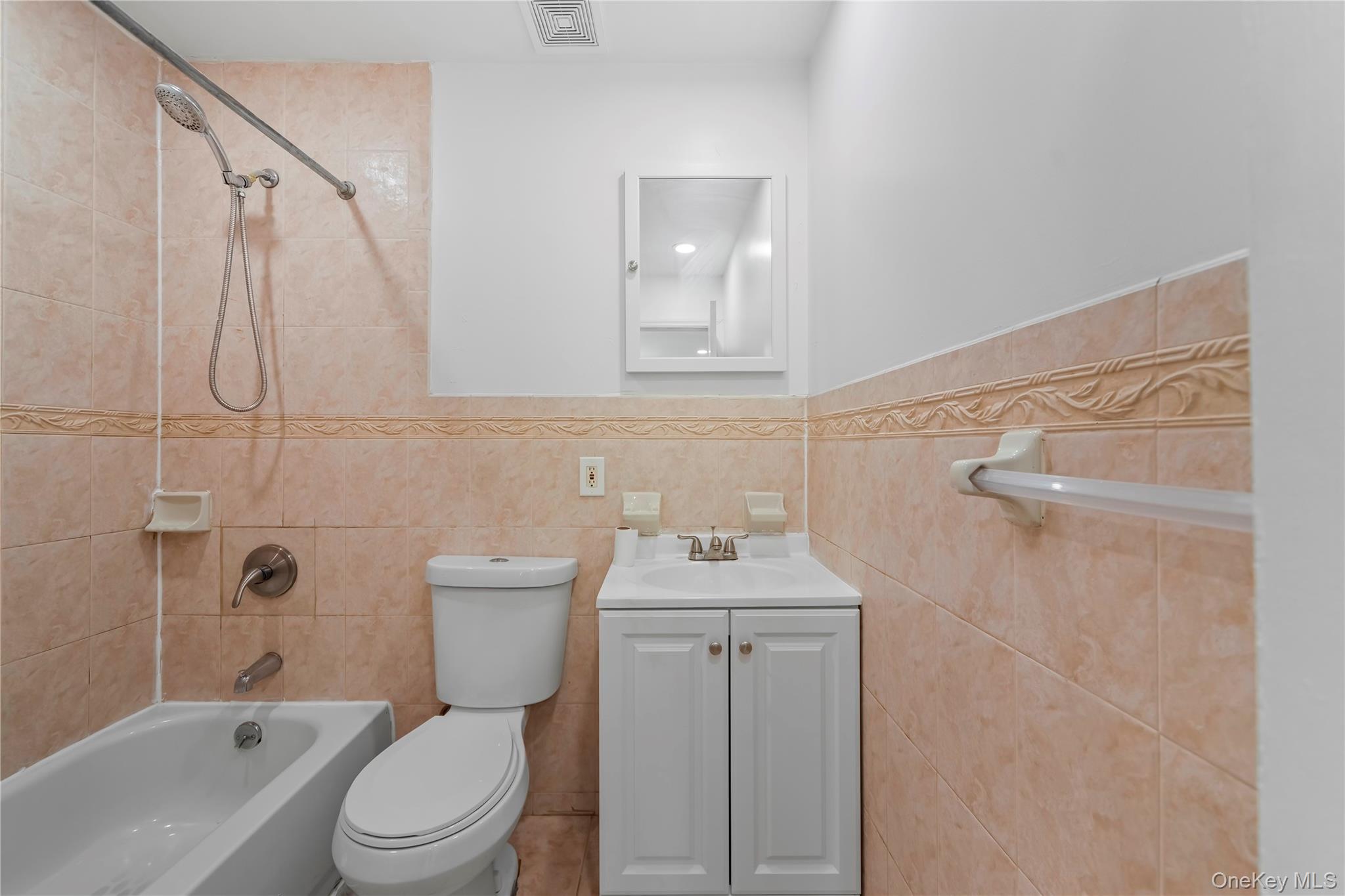 12689 Flatlands Avenue Property Photo 13