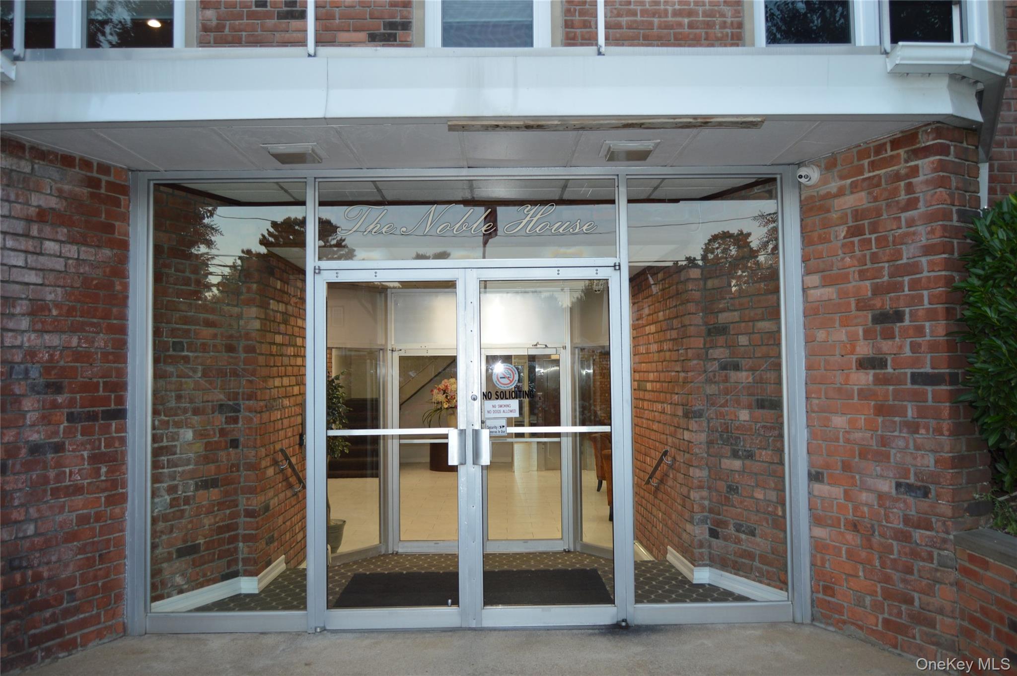 75 Noble Street 221 Property Photo 3