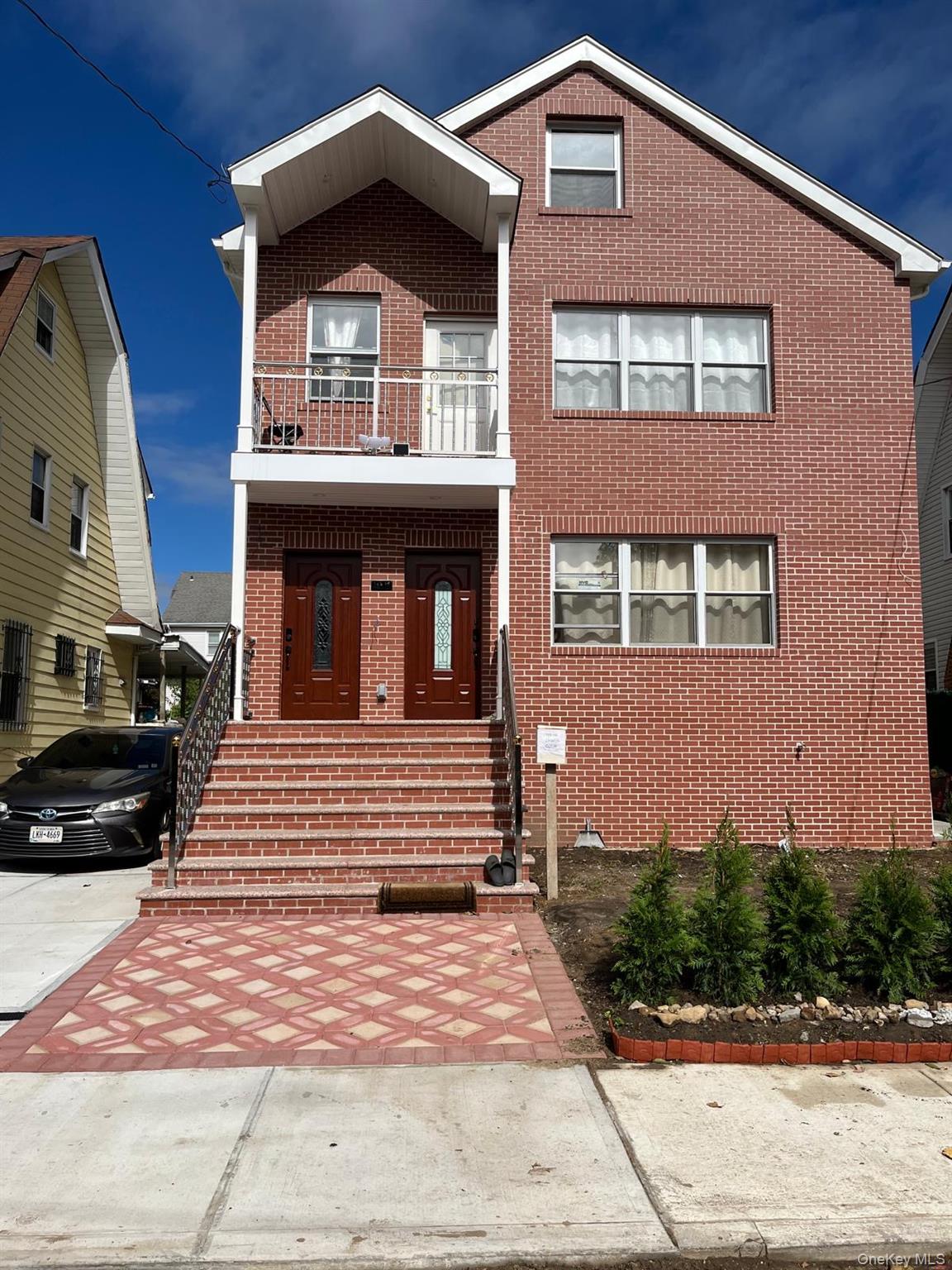 165-19 Chapin Court Property Photo 1