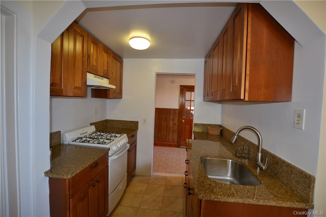 56 Palisade Street 2 Property Photo 6
