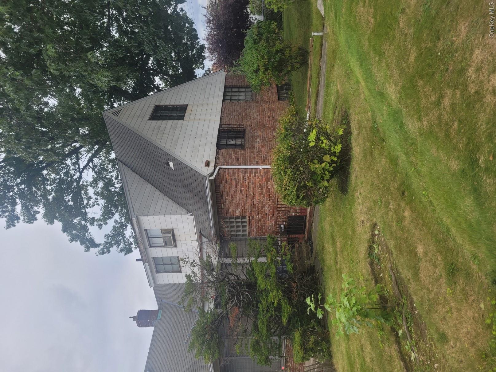8144 168th Street Property Photo 3