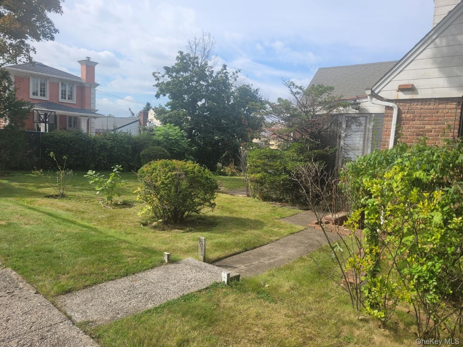 8144 168th Street Property Photo 7