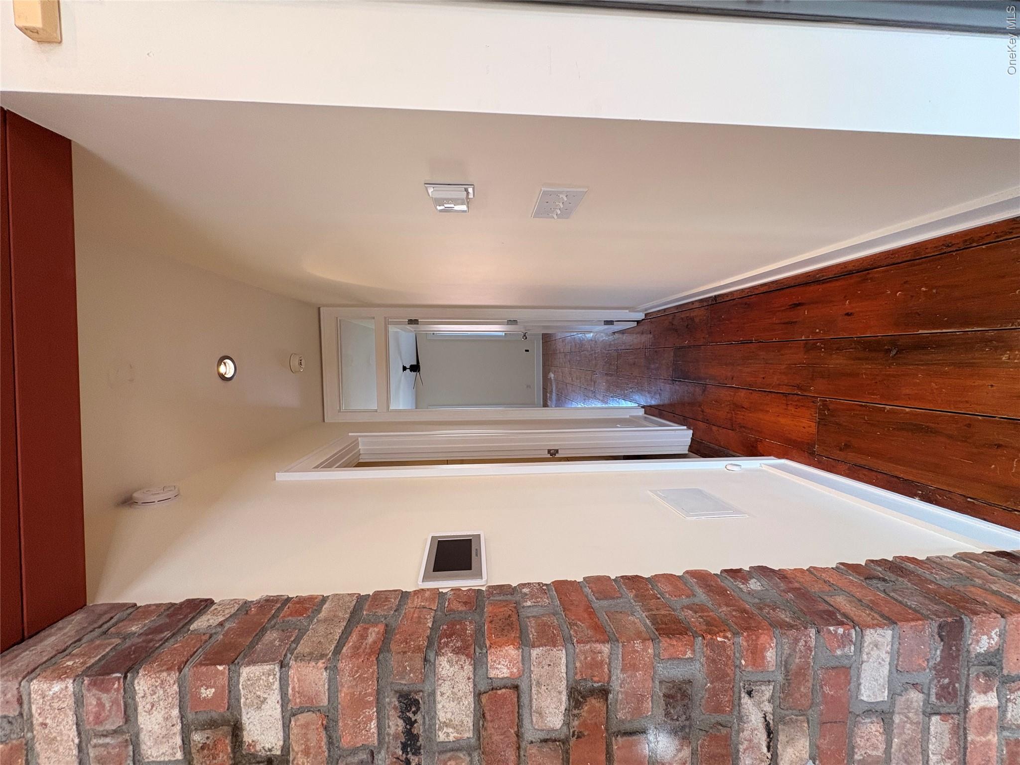 199 Main Street 197 Property Photo 8