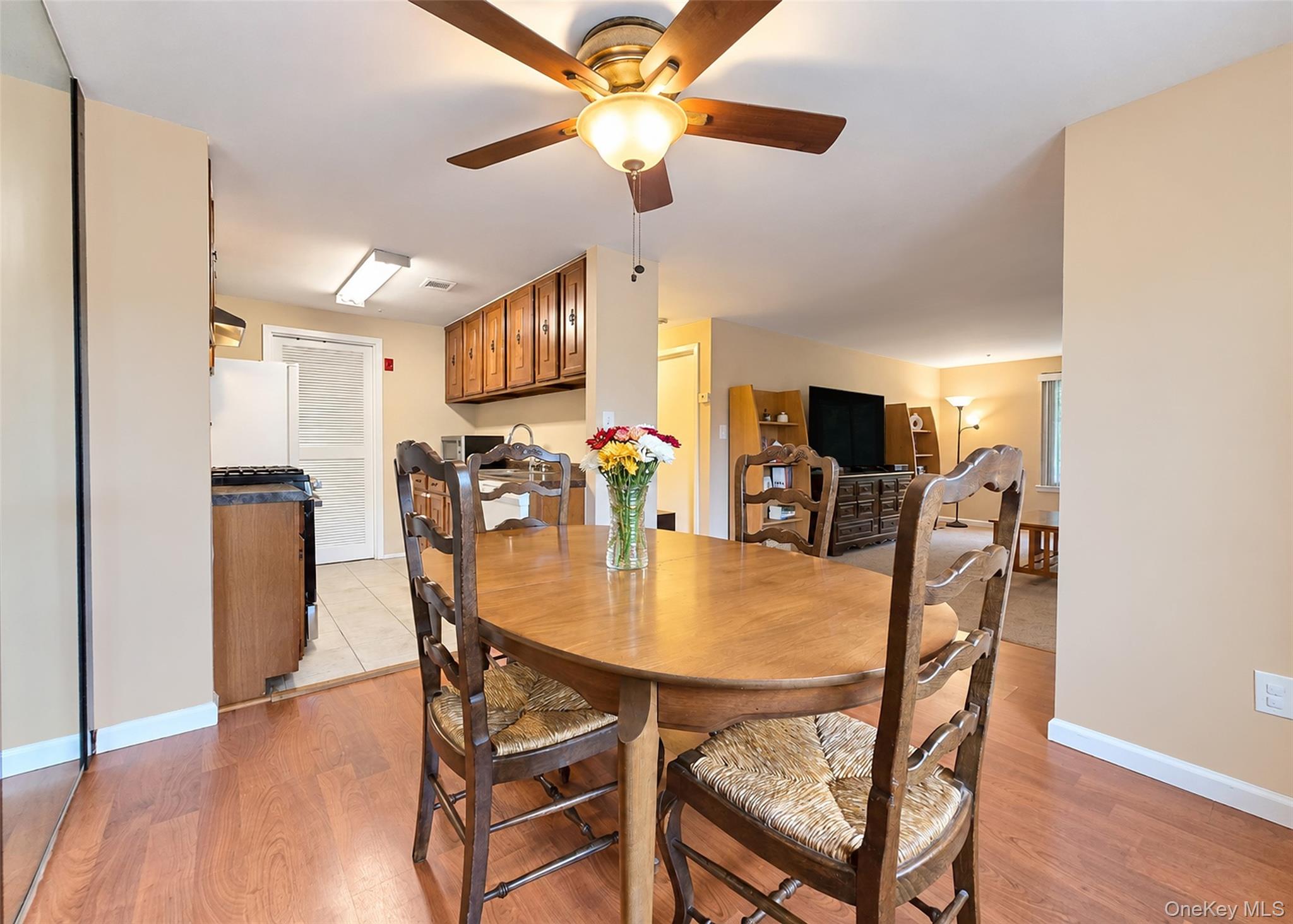 305 Brettonwoods Drive Property Photo 5