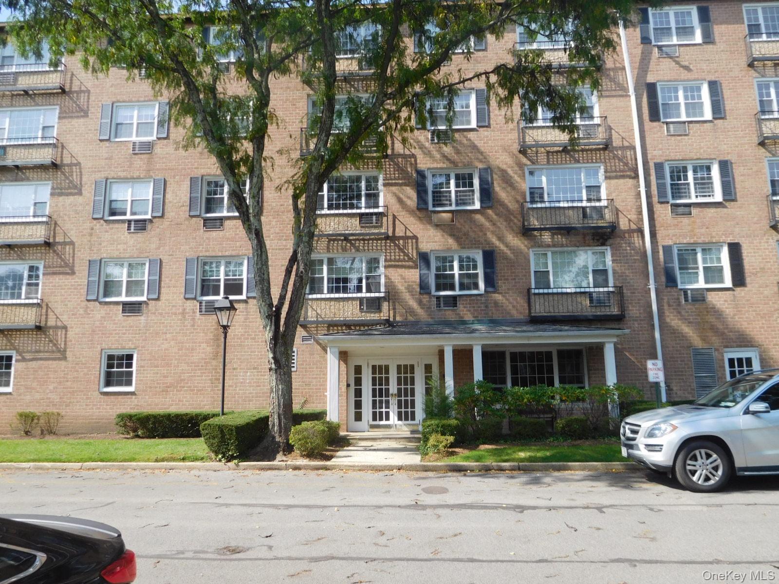 1 Consulate Drive 1-A Property Photo 1