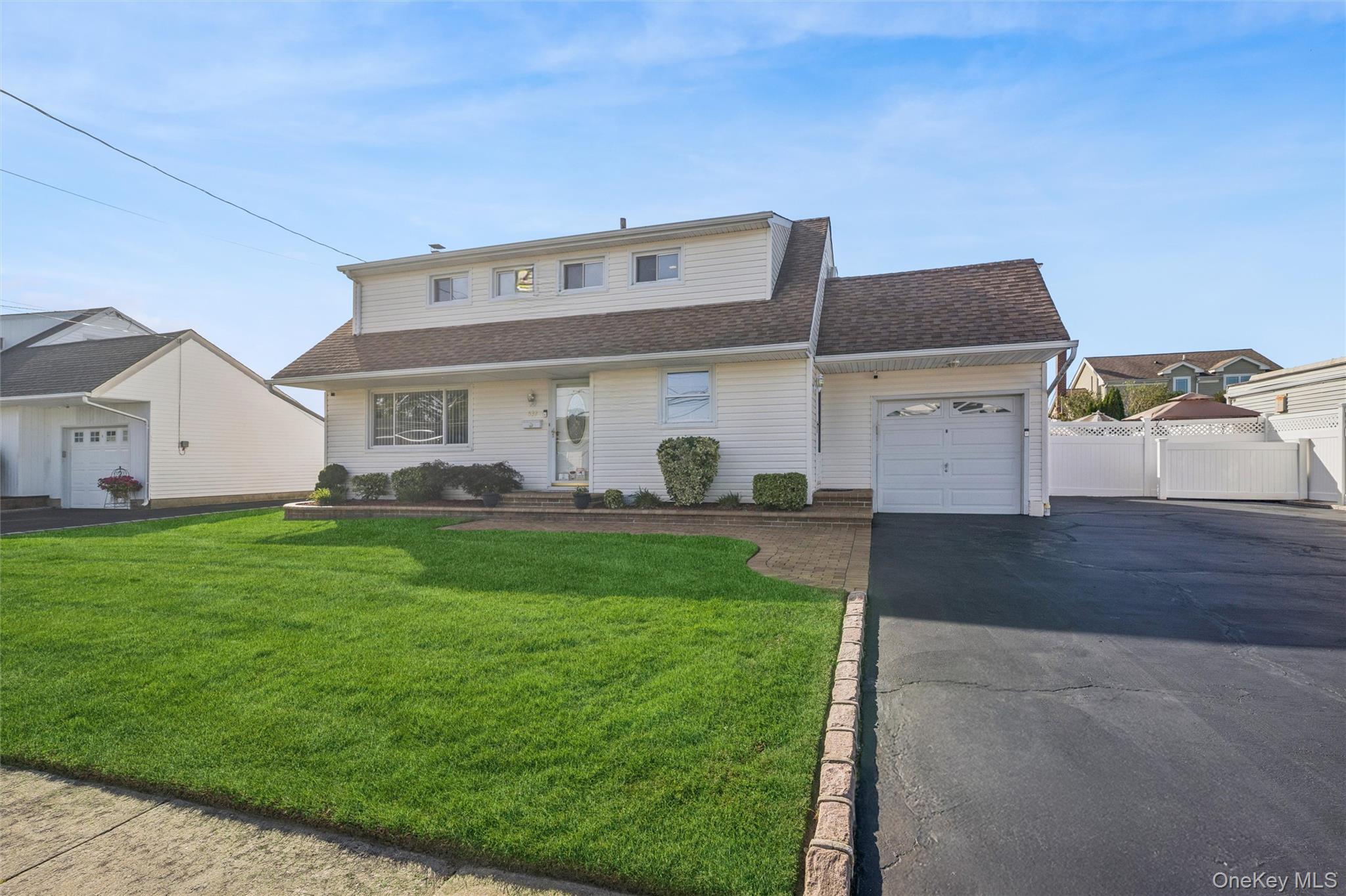 532 Alwick Avenue Property Photo 3