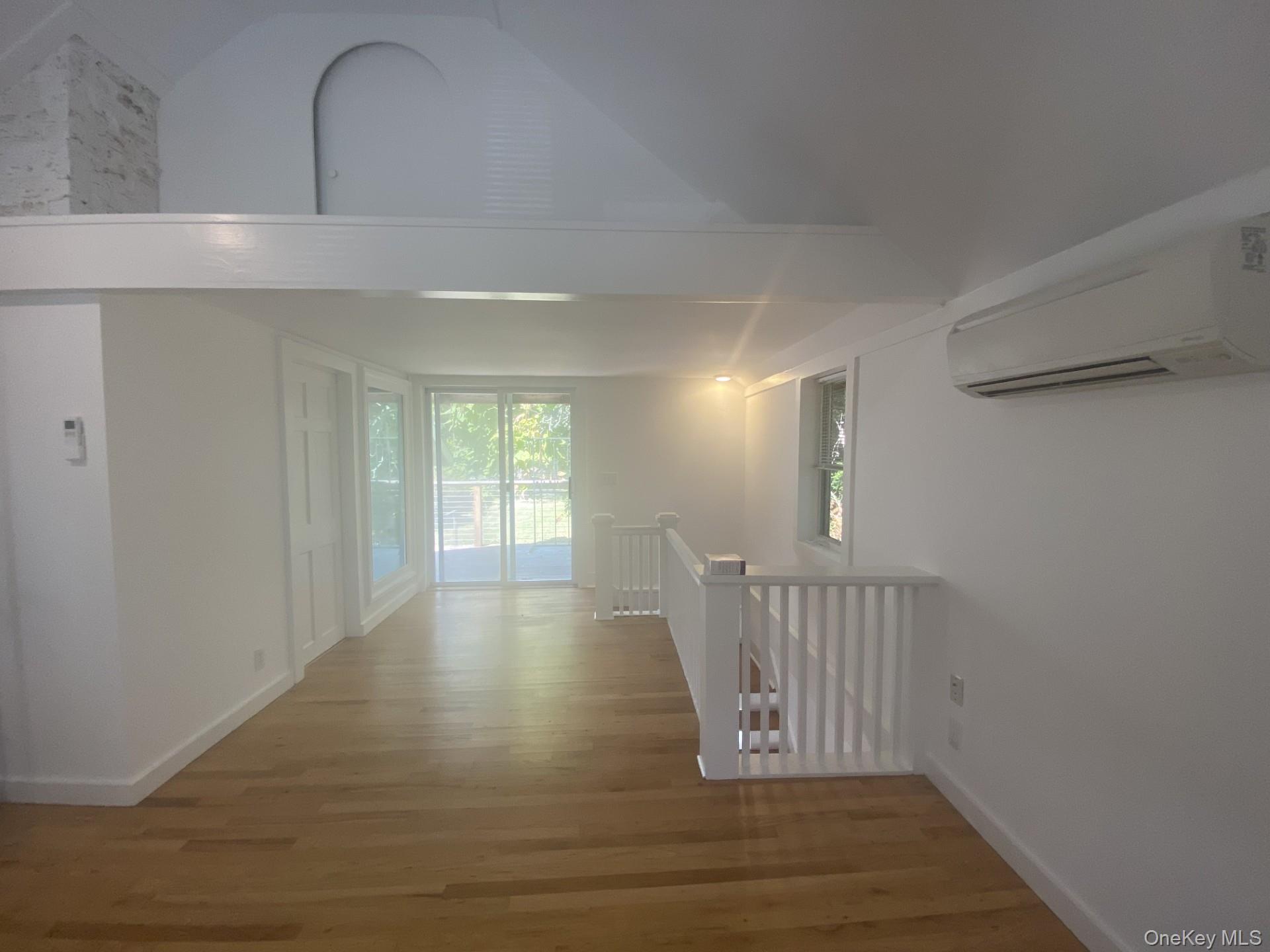 14 B Franklin Ave Property Photo 10