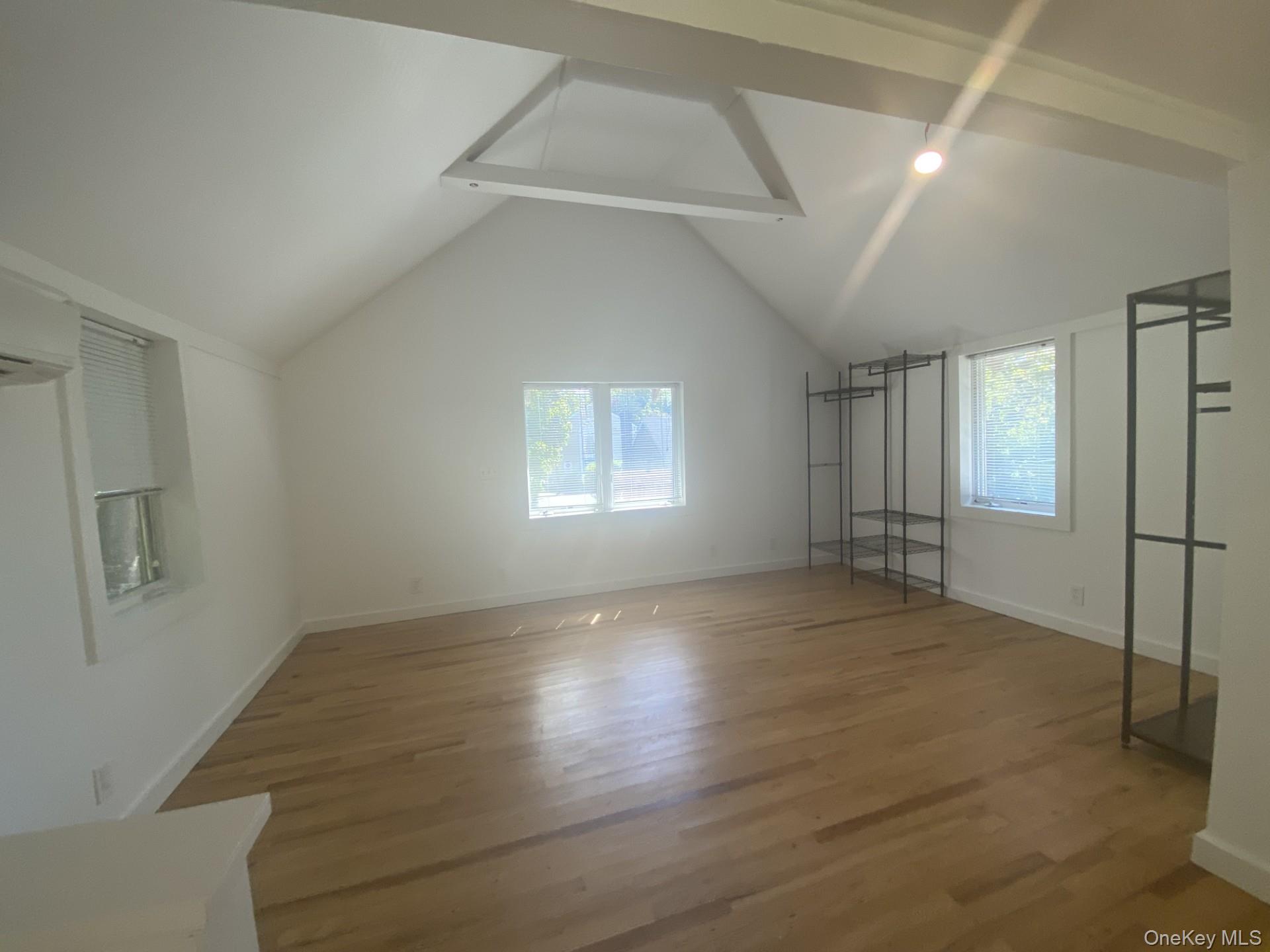 14 B Franklin Ave Property Photo 11