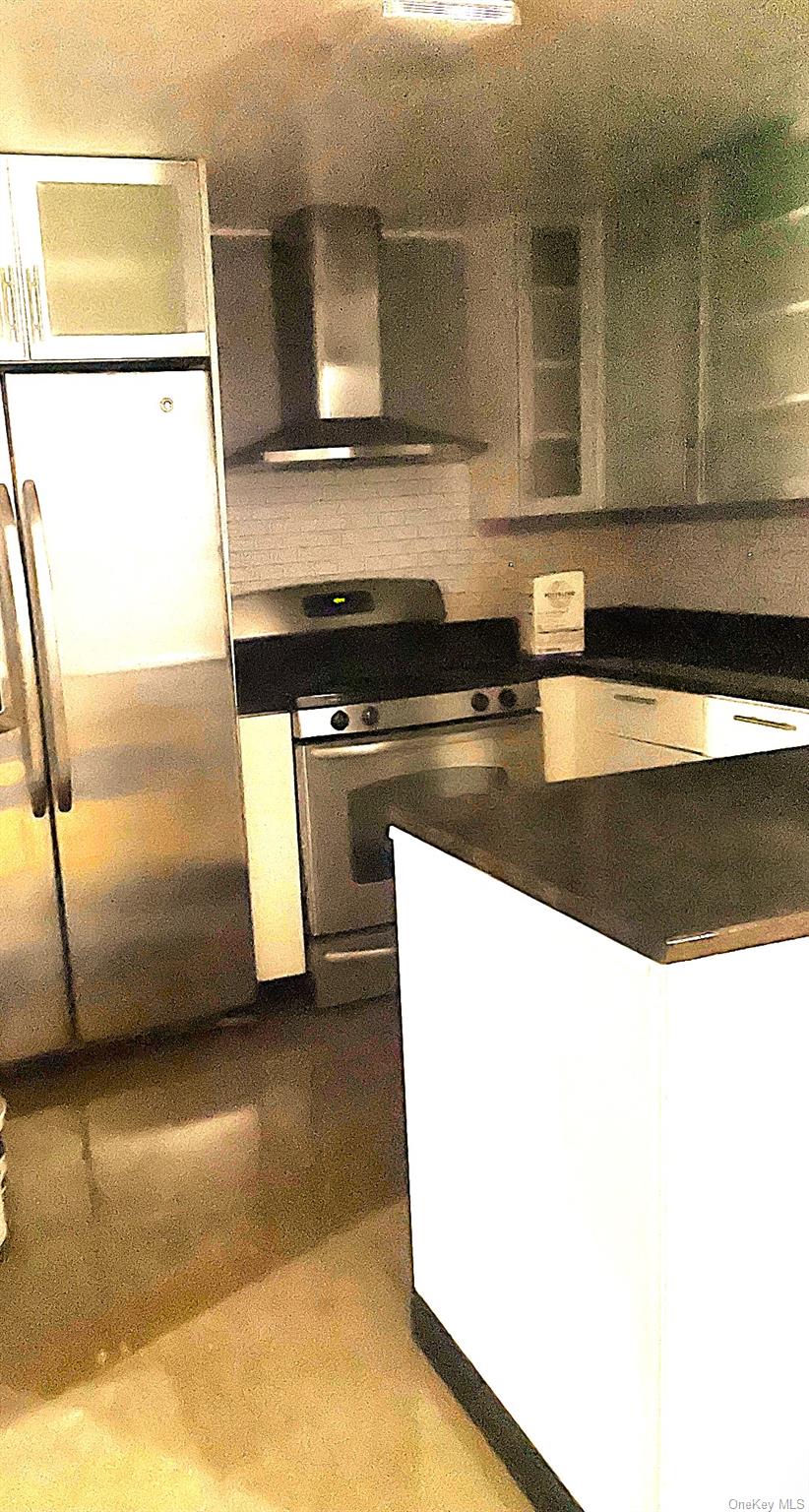 88-20 Parsons Boulevard 3a Property Photo 4
