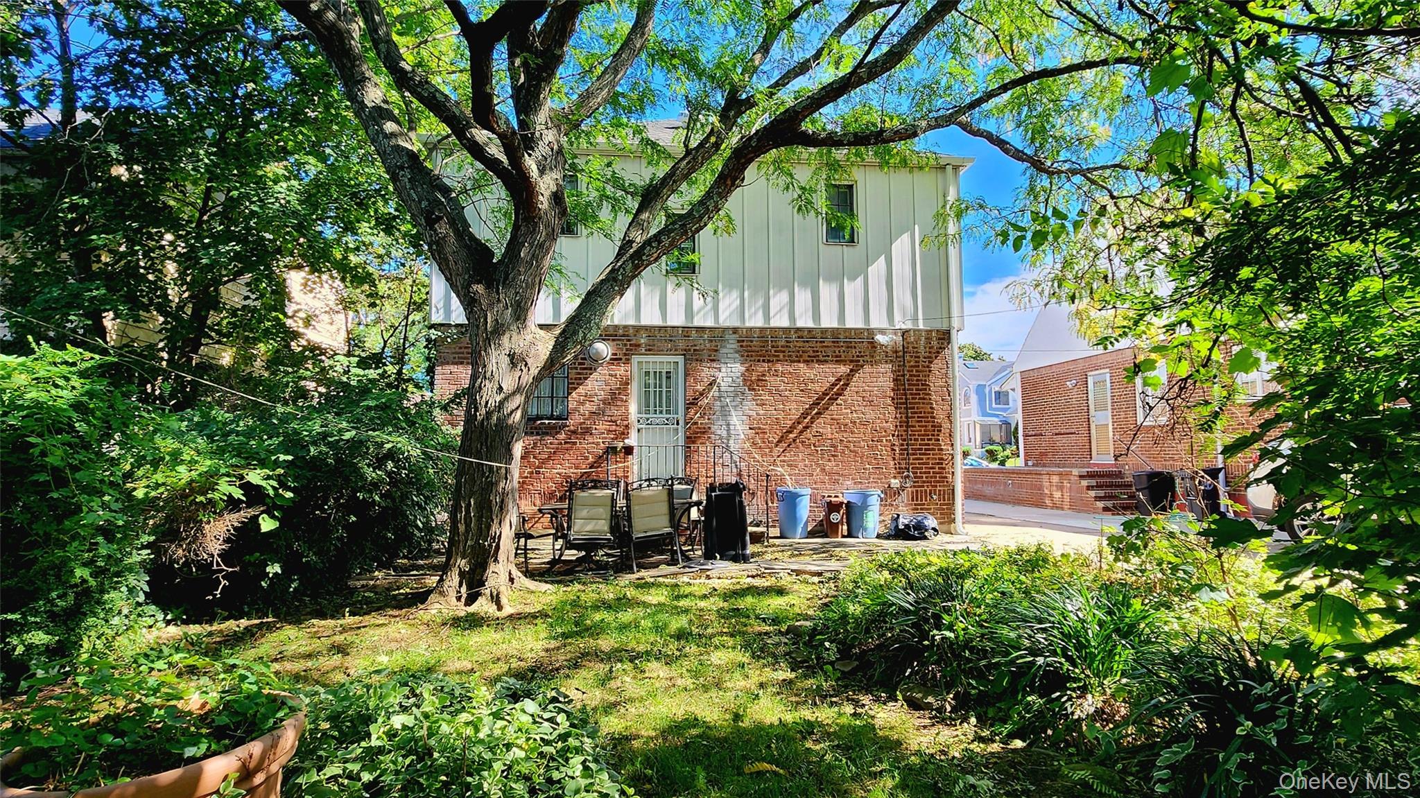 7516 175th Street Property Photo 17