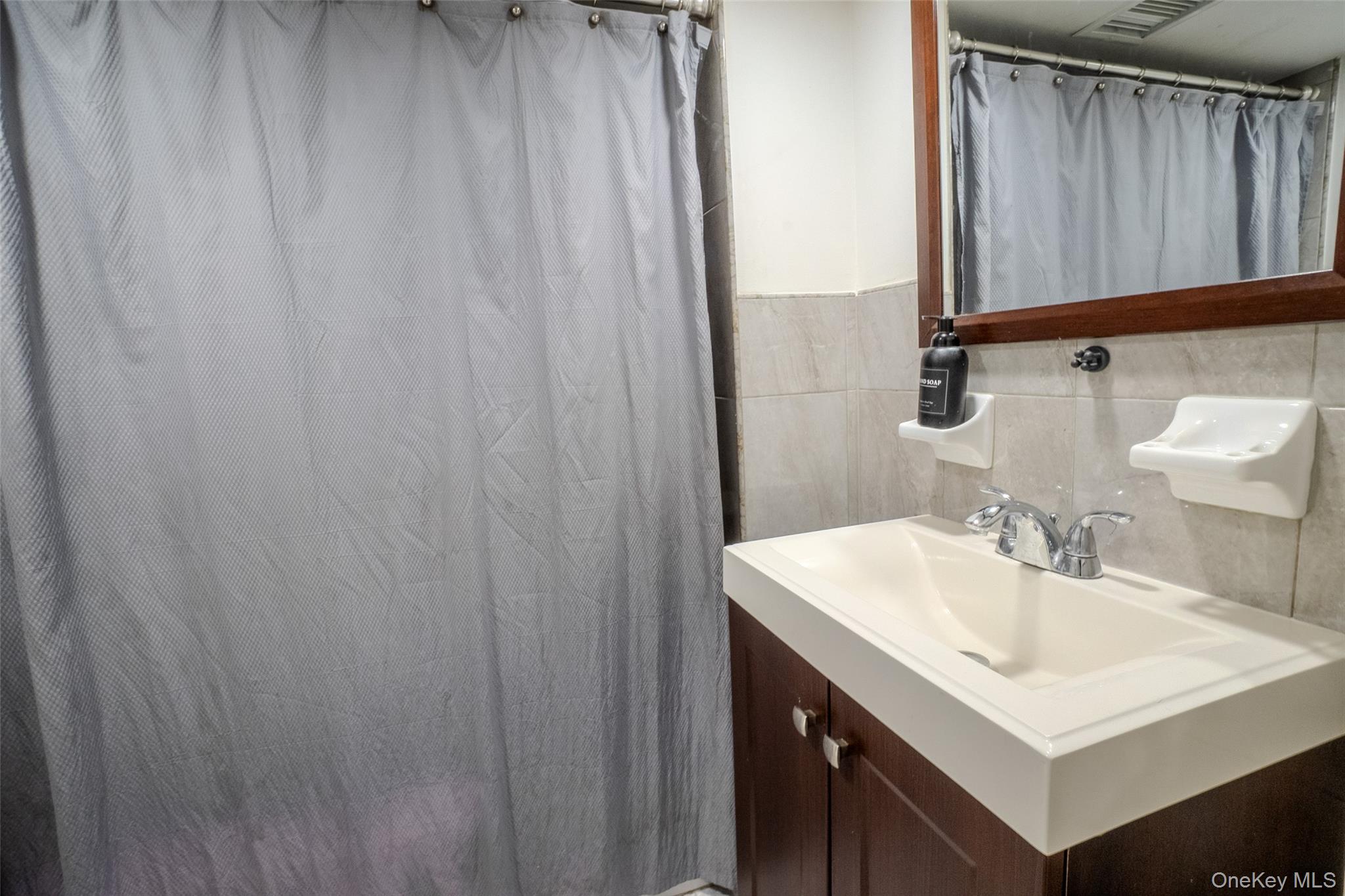 749 Vincent Avenue Property Photo 11