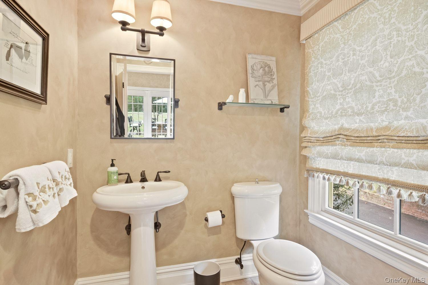 8 Fiddlers Green Drive Property Photo 7