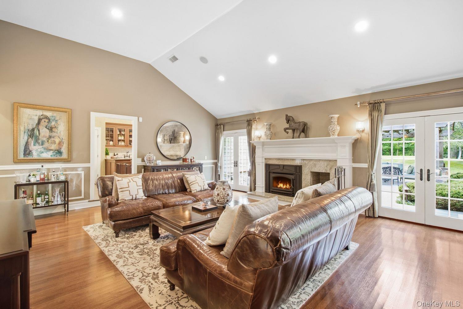 8 Fiddlers Green Drive Property Photo 9