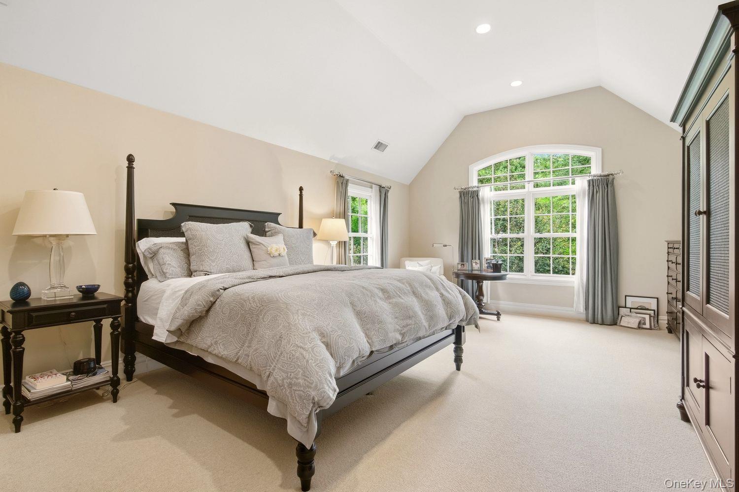 8 Fiddlers Green Drive Property Photo 17