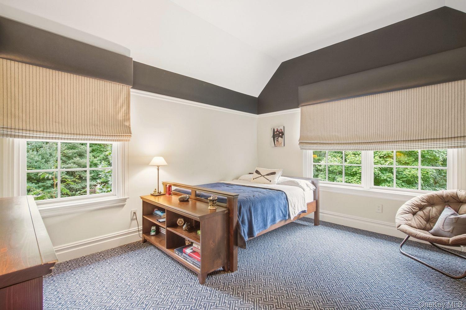 8 Fiddlers Green Drive Property Photo 19