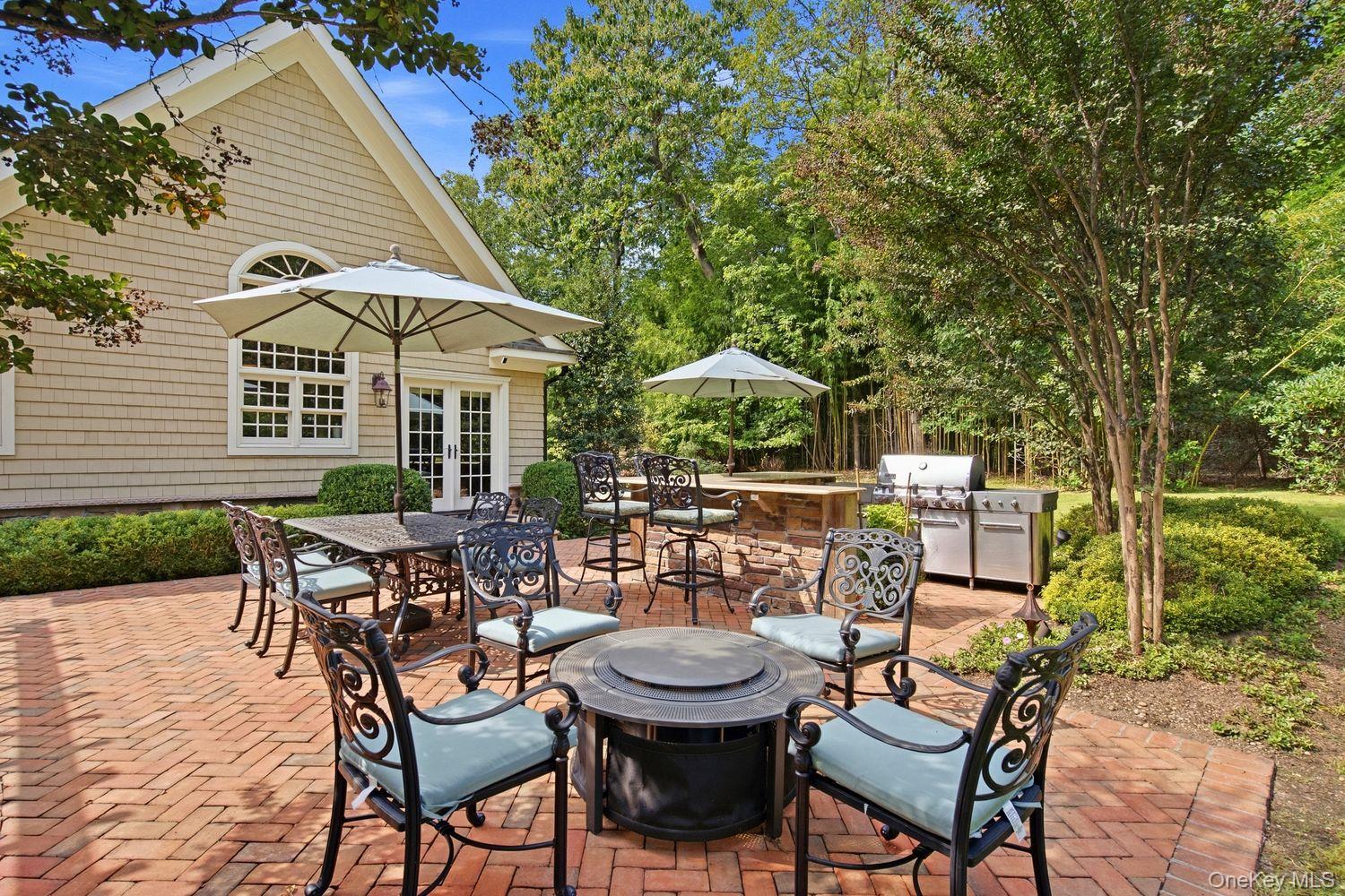 8 Fiddlers Green Drive Property Photo 24