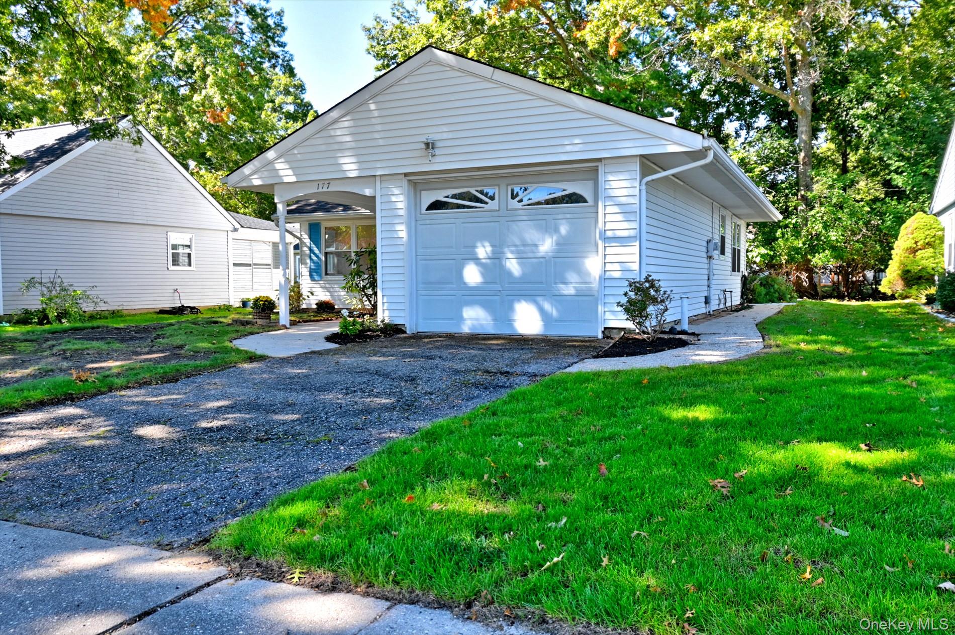 177 Canterbury Drive Property Photo 1