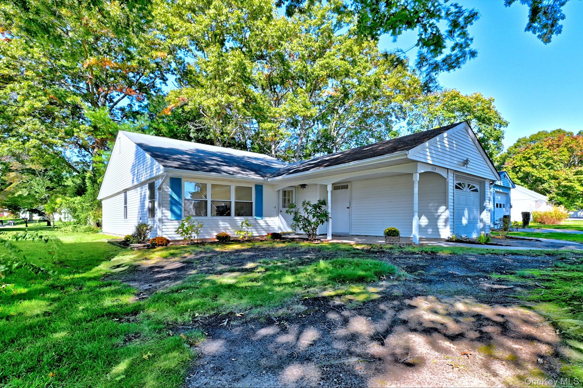 177 Canterbury Drive Property Photo 3