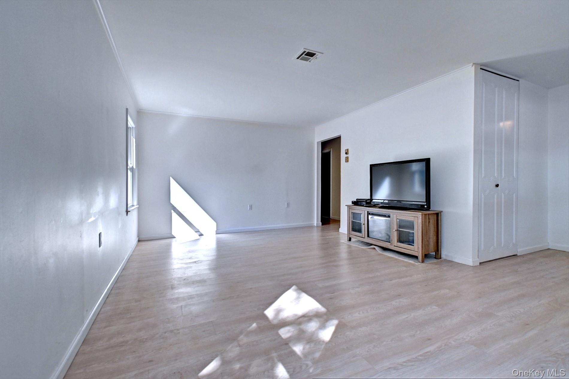 177 Canterbury Drive Property Photo 10