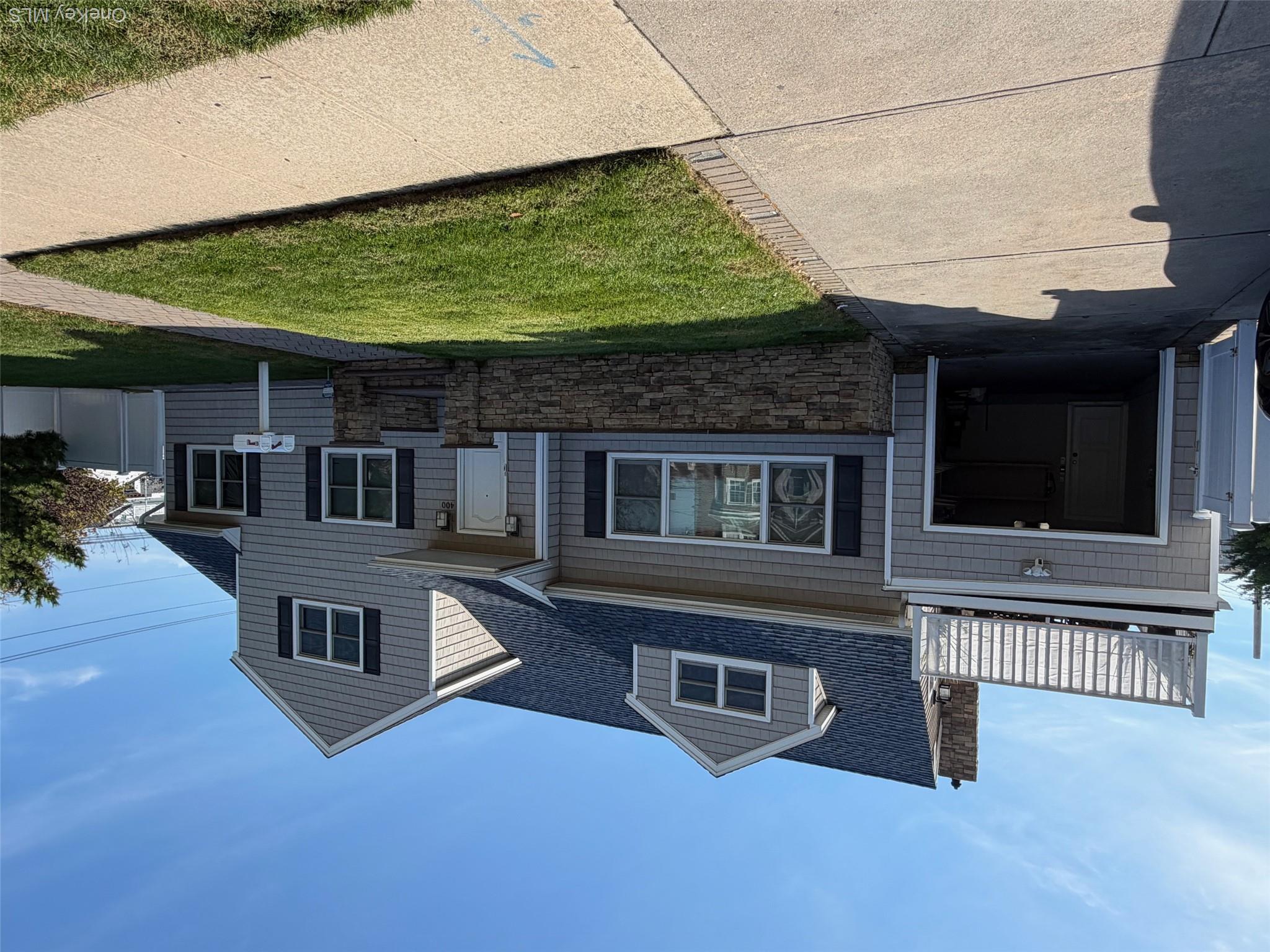 400 E Beech Main Property Photo 1