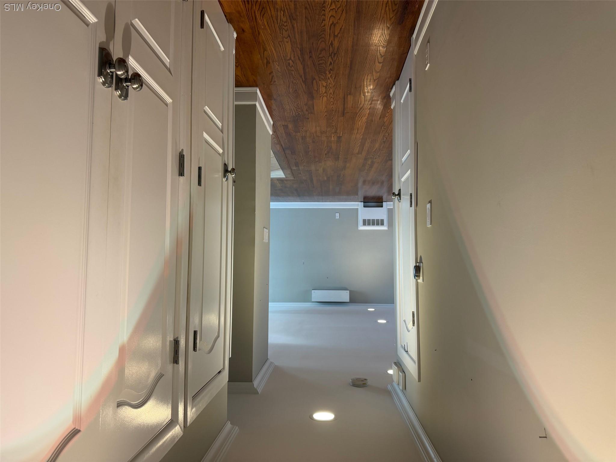 400 E Beech Main Property Photo 18