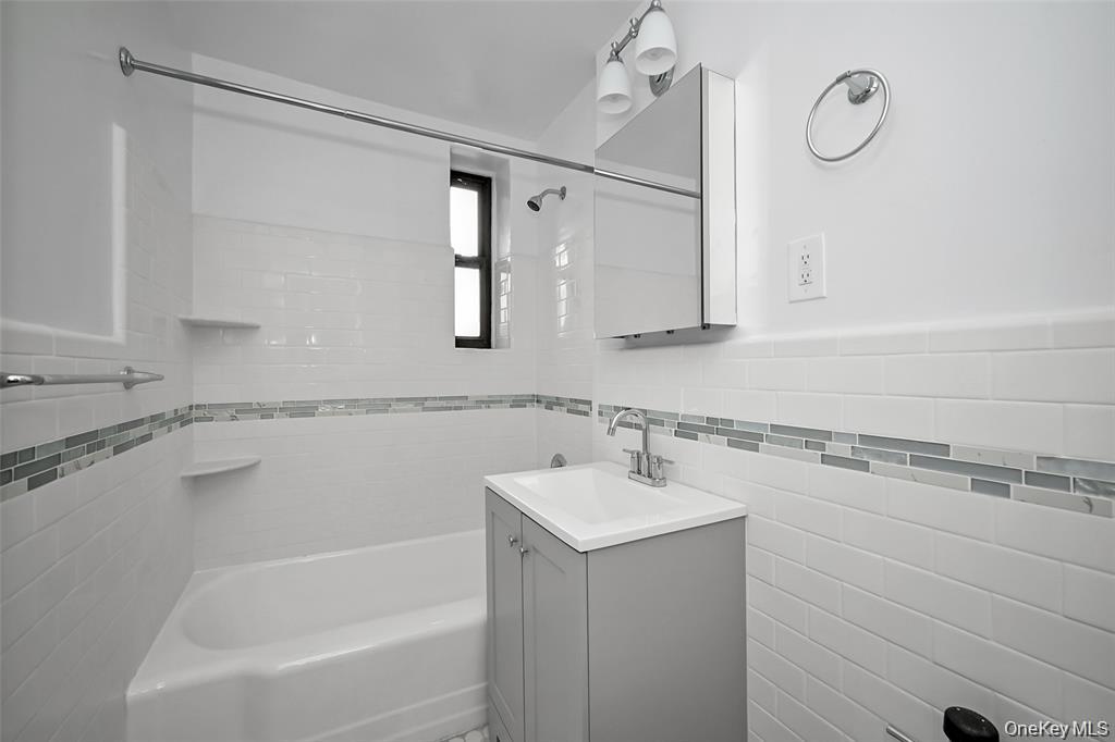 1040 Neilson Street 1c Property Photo 16