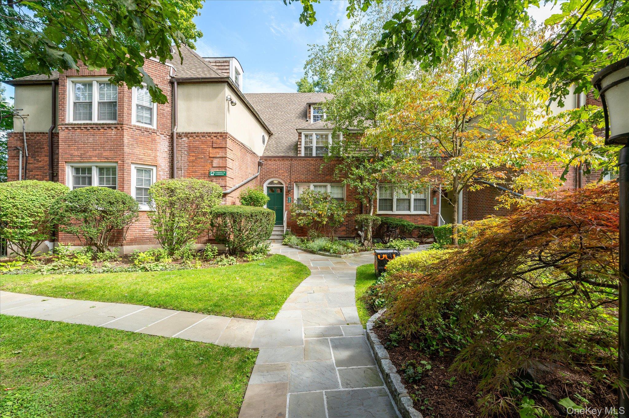 52 Underhill Road #ml Property Photo 1