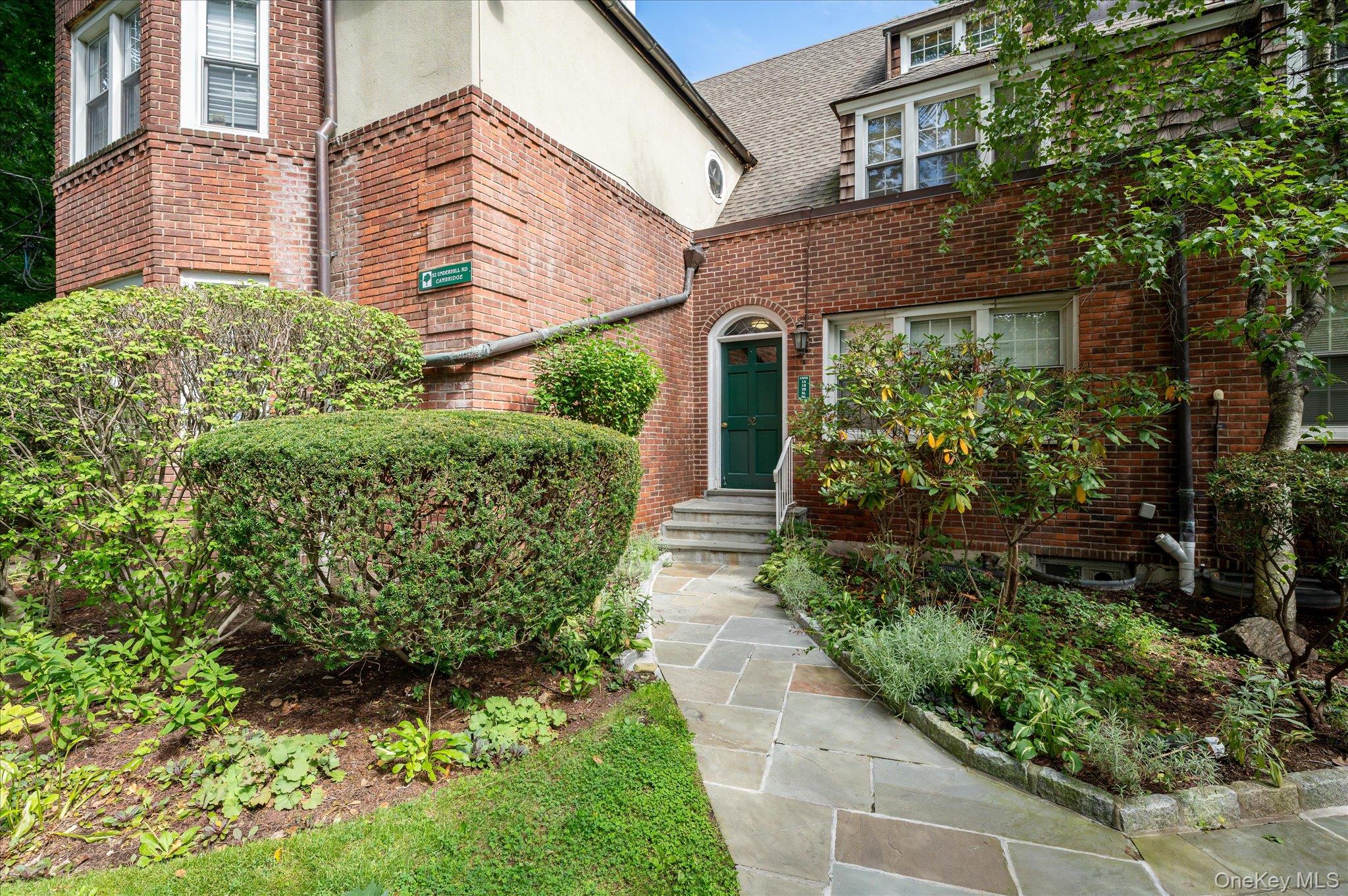 52 Underhill Road #ml Property Photo 4