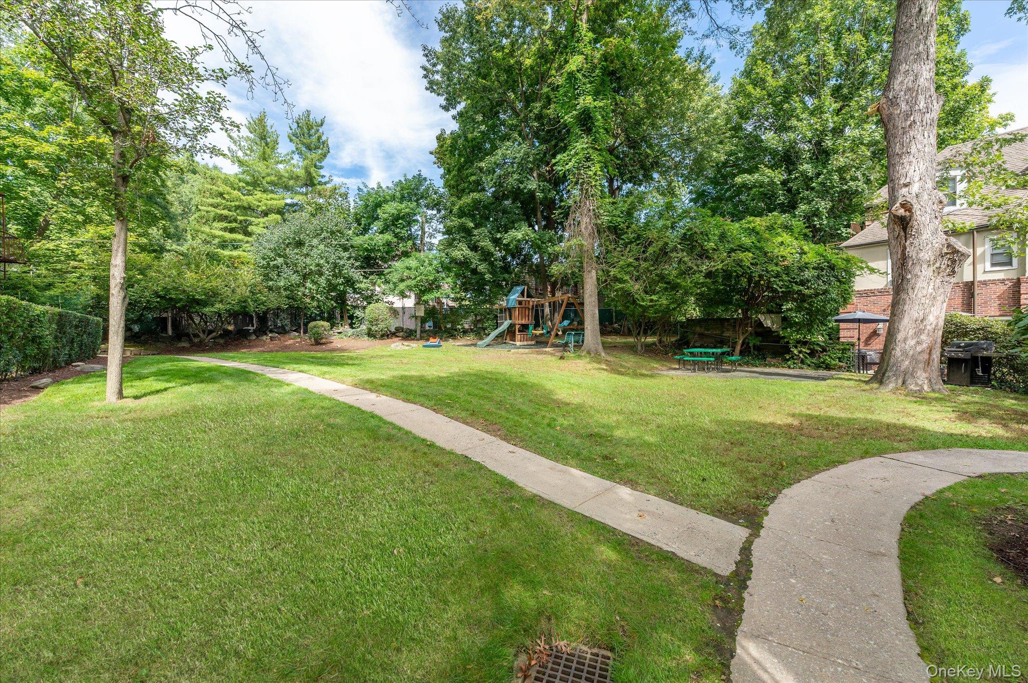 52 Underhill Road #ml Property Photo 8