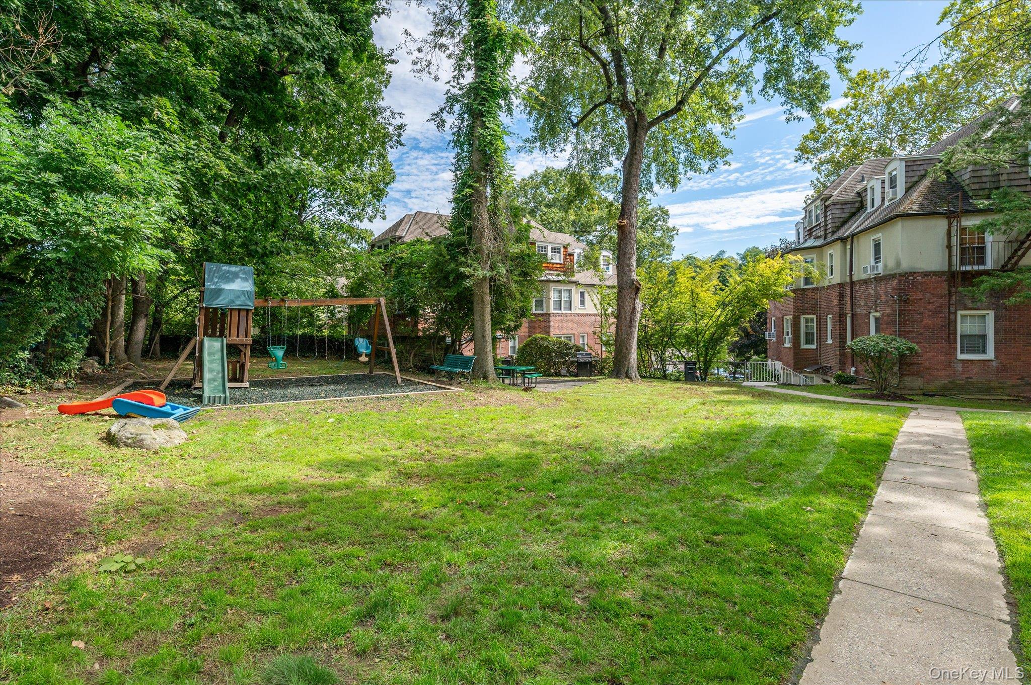 52 Underhill Road #ml Property Photo 12