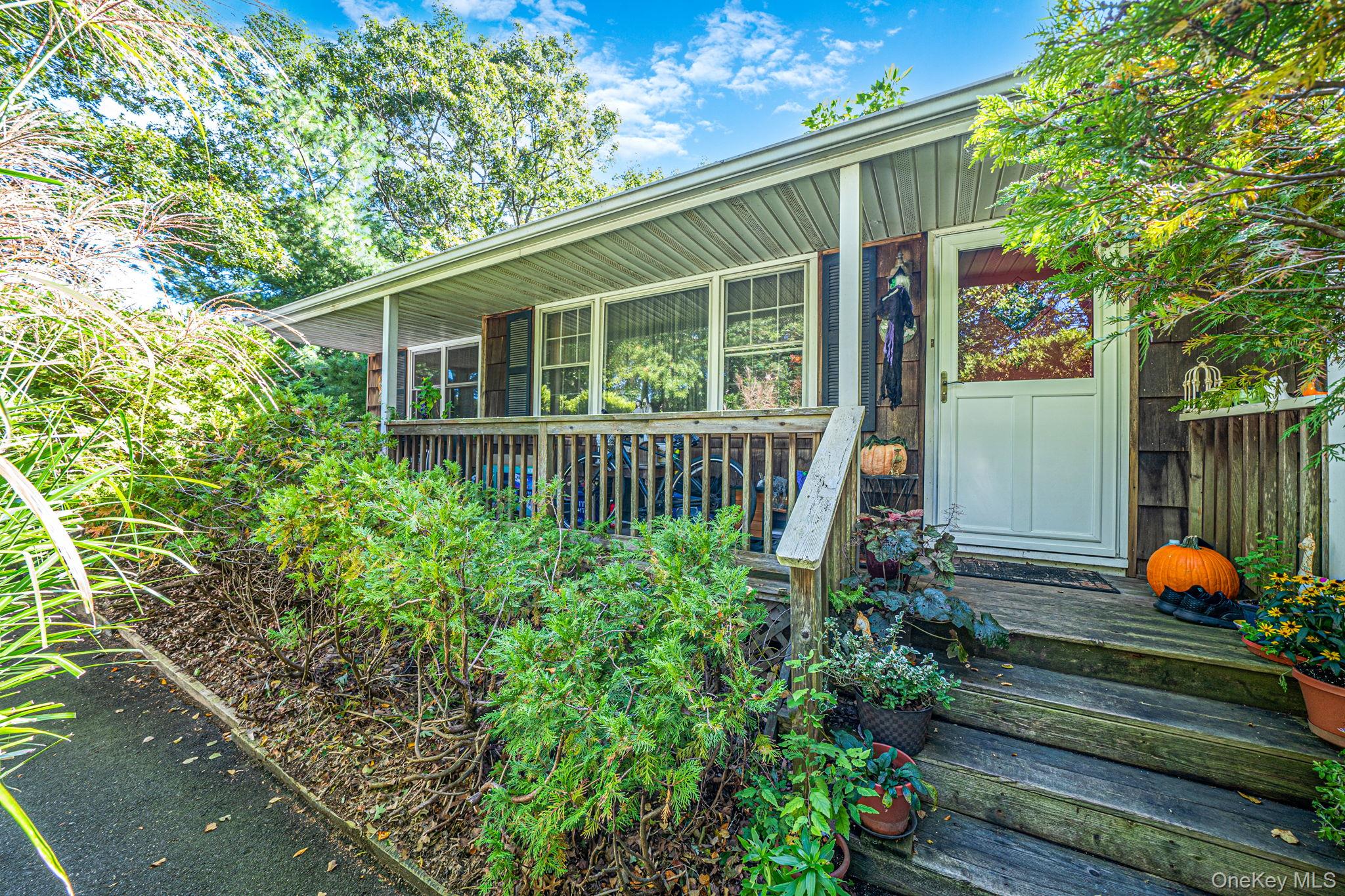 306 Jamaica Avenue Property Photo 1