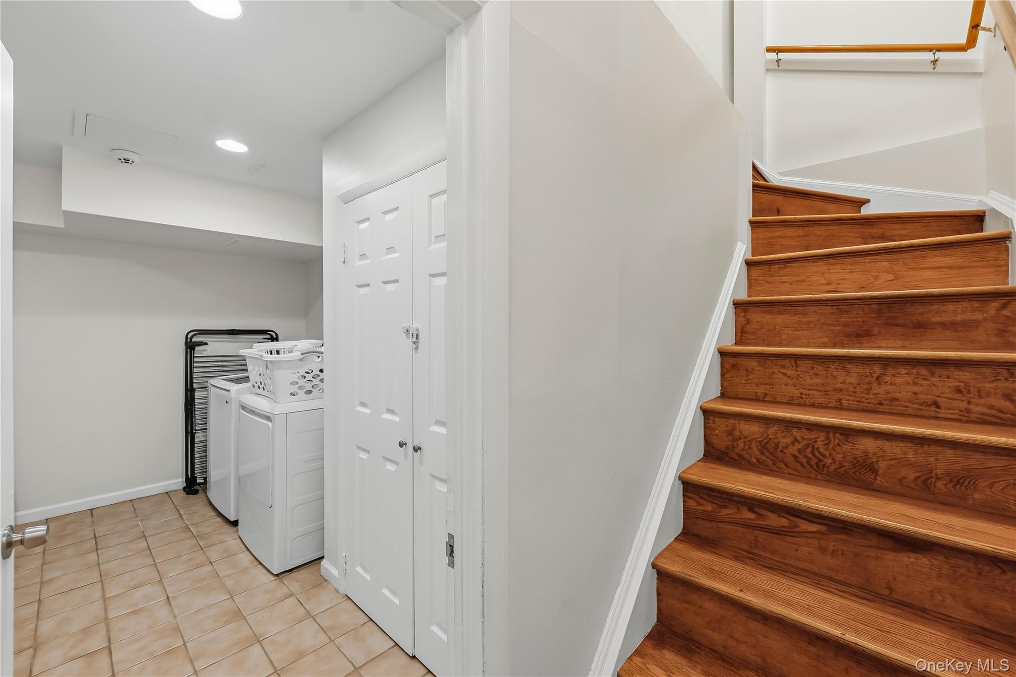 629 Belden Street Property Photo 35