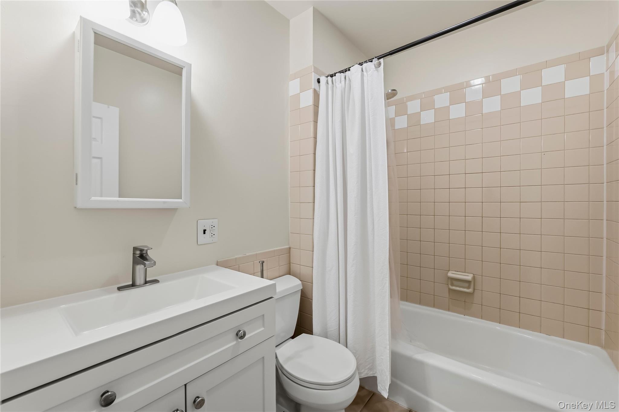 629 Belden Street Property Photo 45