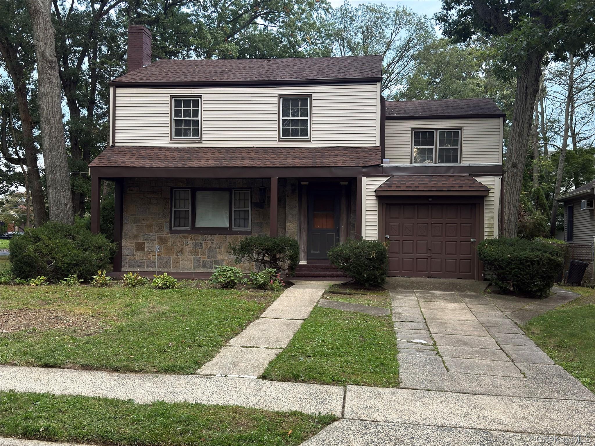 915 Glenwood Road Property Photo 1