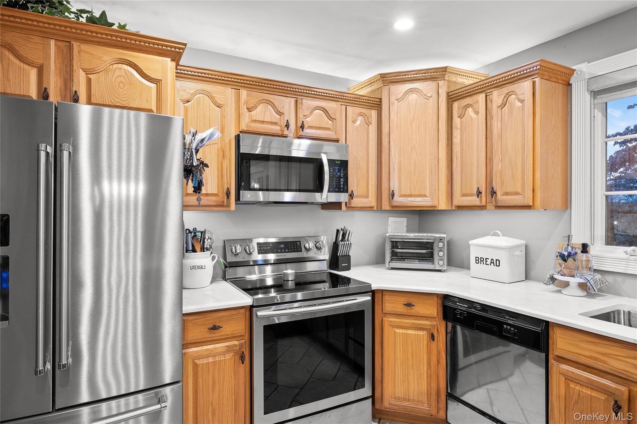 56 Kingston Avenue Property Photo 2