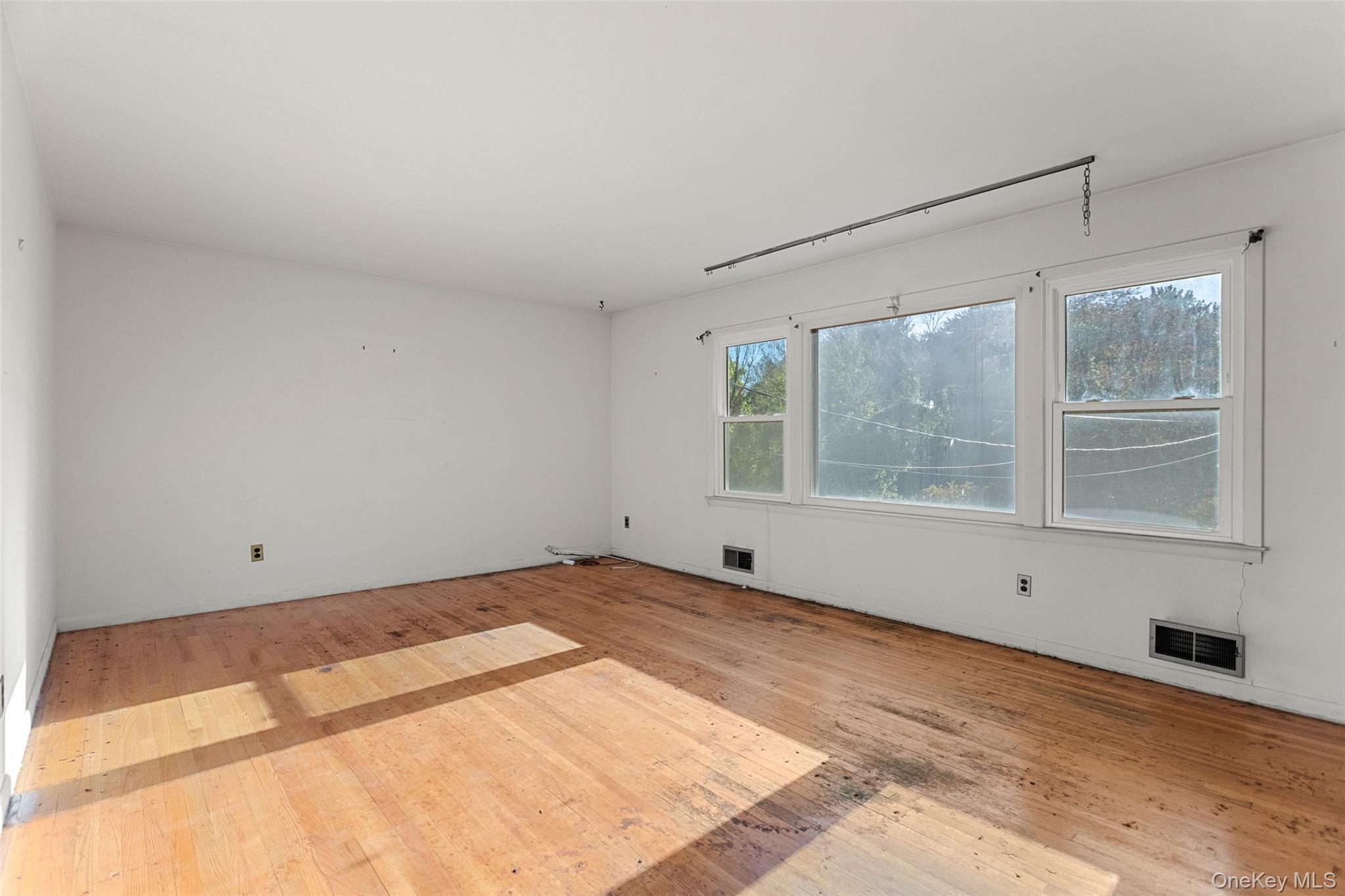 180 Bradford Avenue Property Photo 12