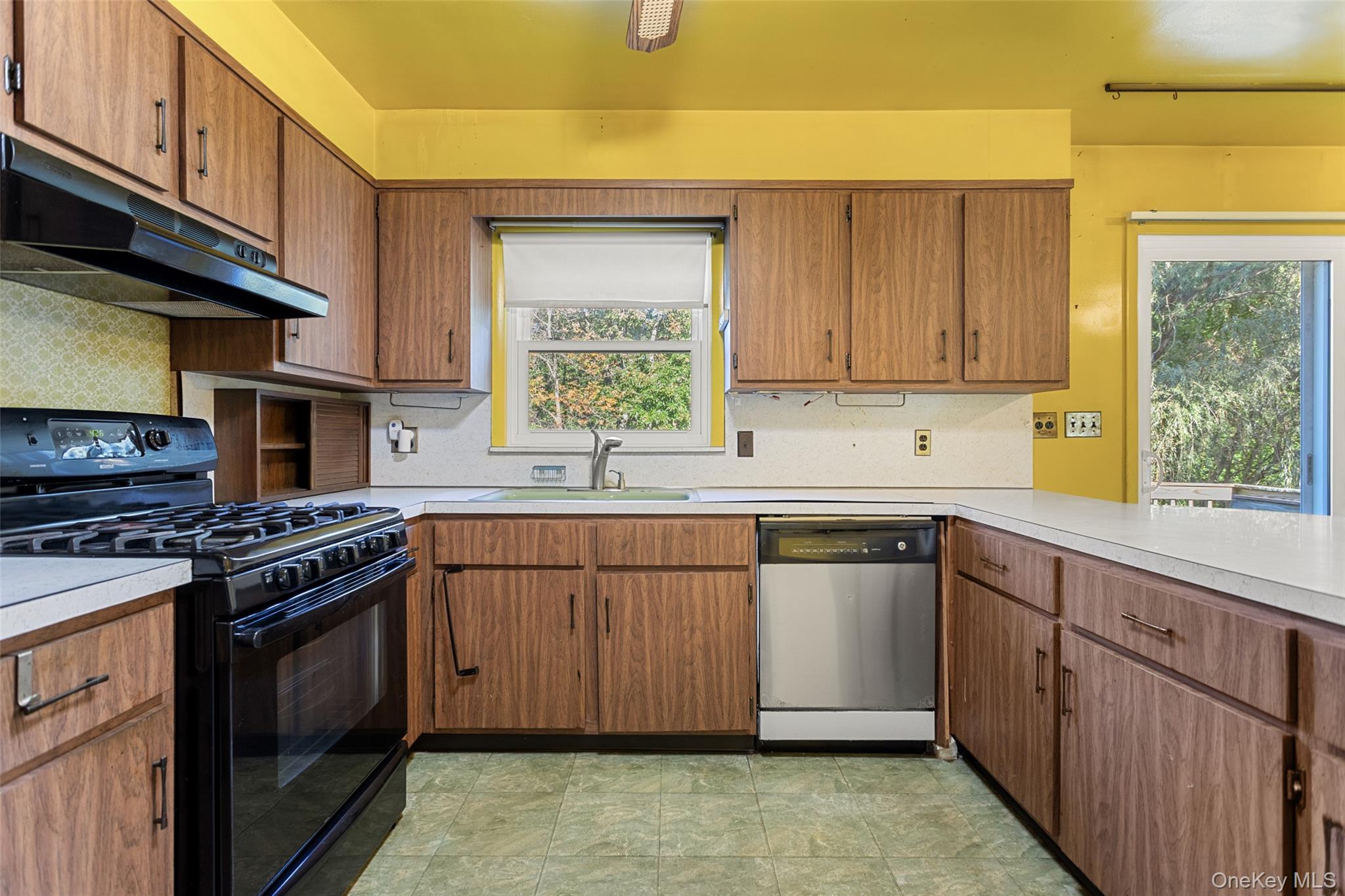 180 Bradford Avenue Property Photo 15