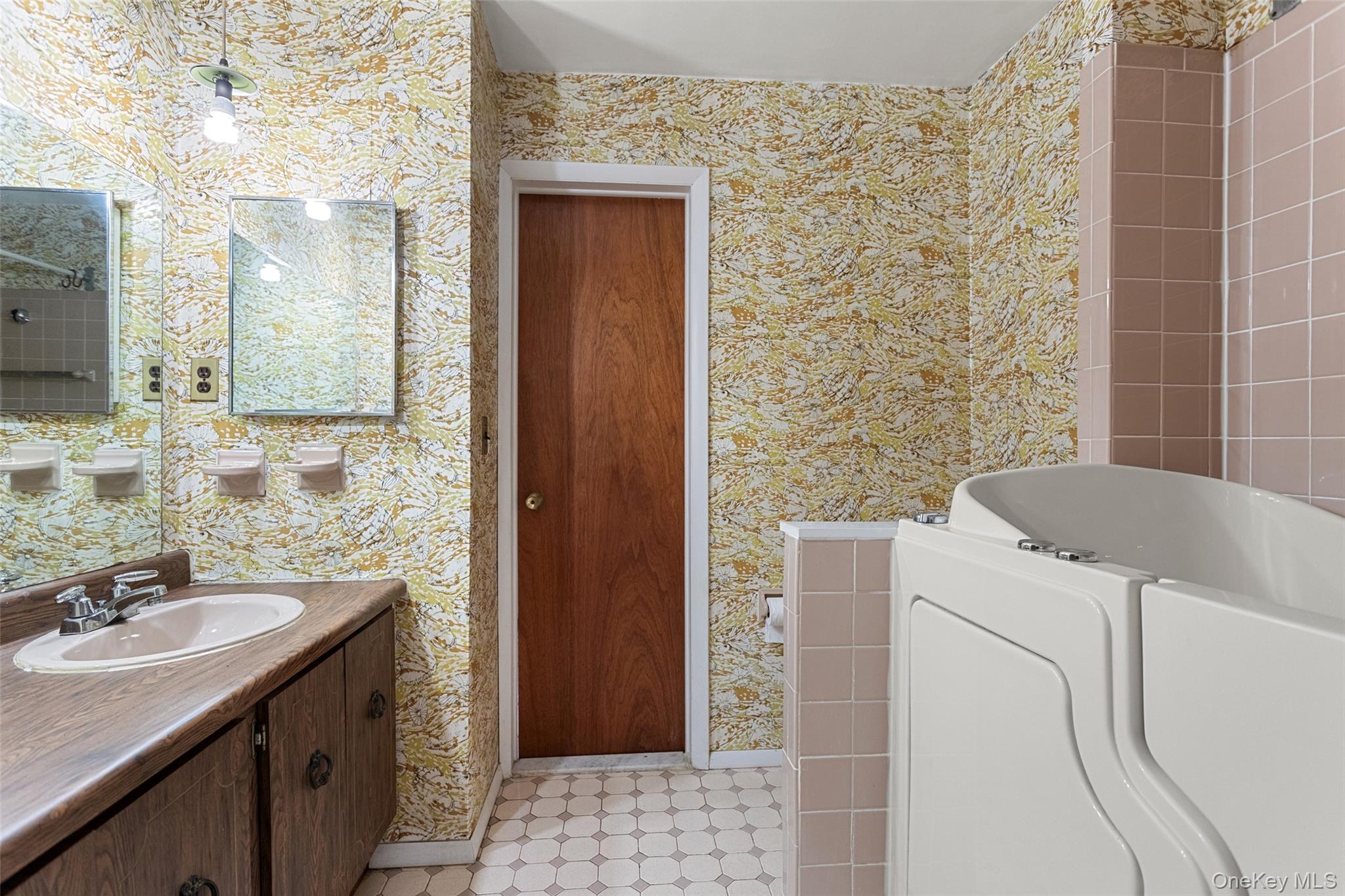 180 Bradford Avenue Property Photo 22