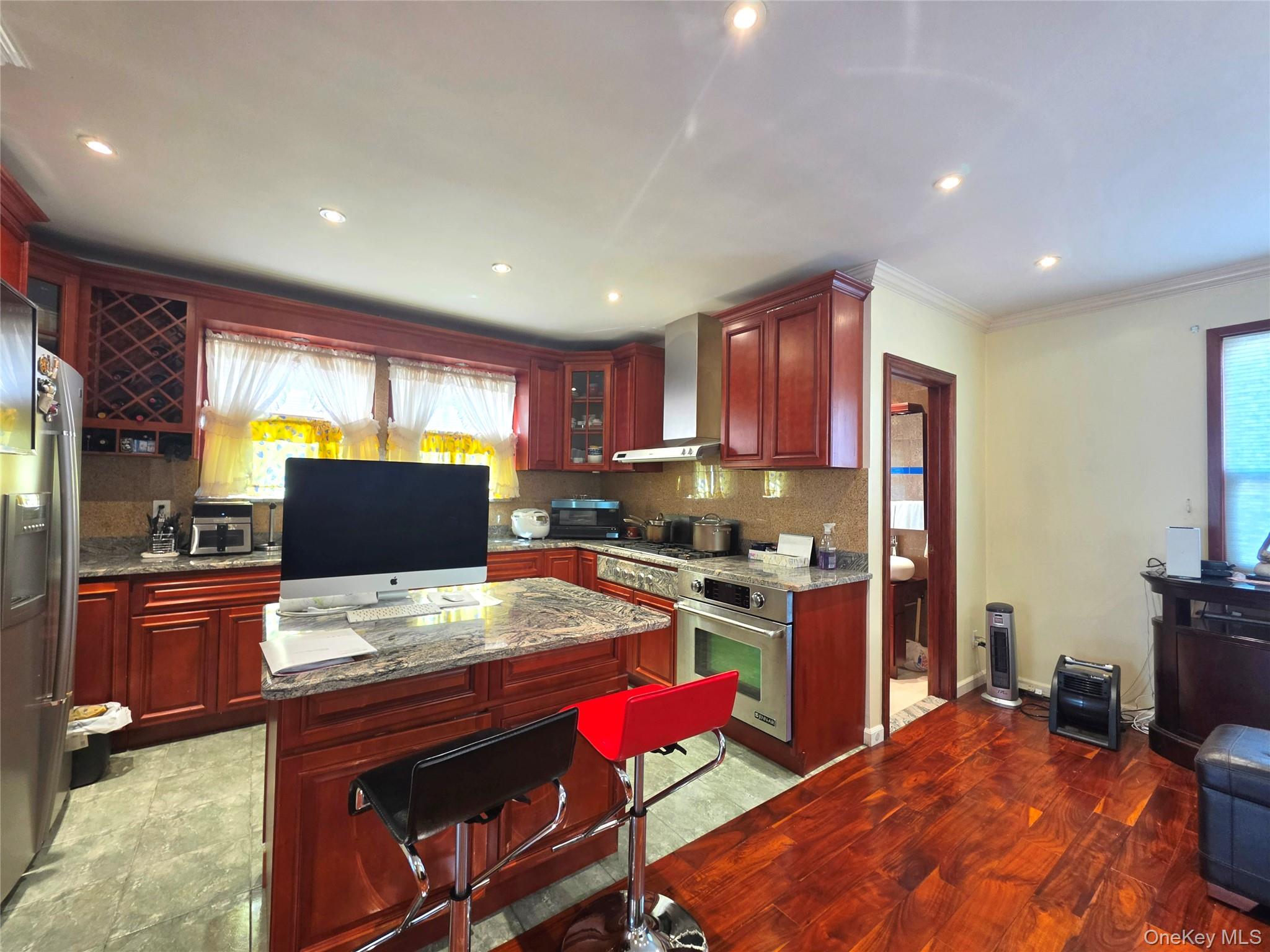 9051 52nd Avenue Property Photo 1