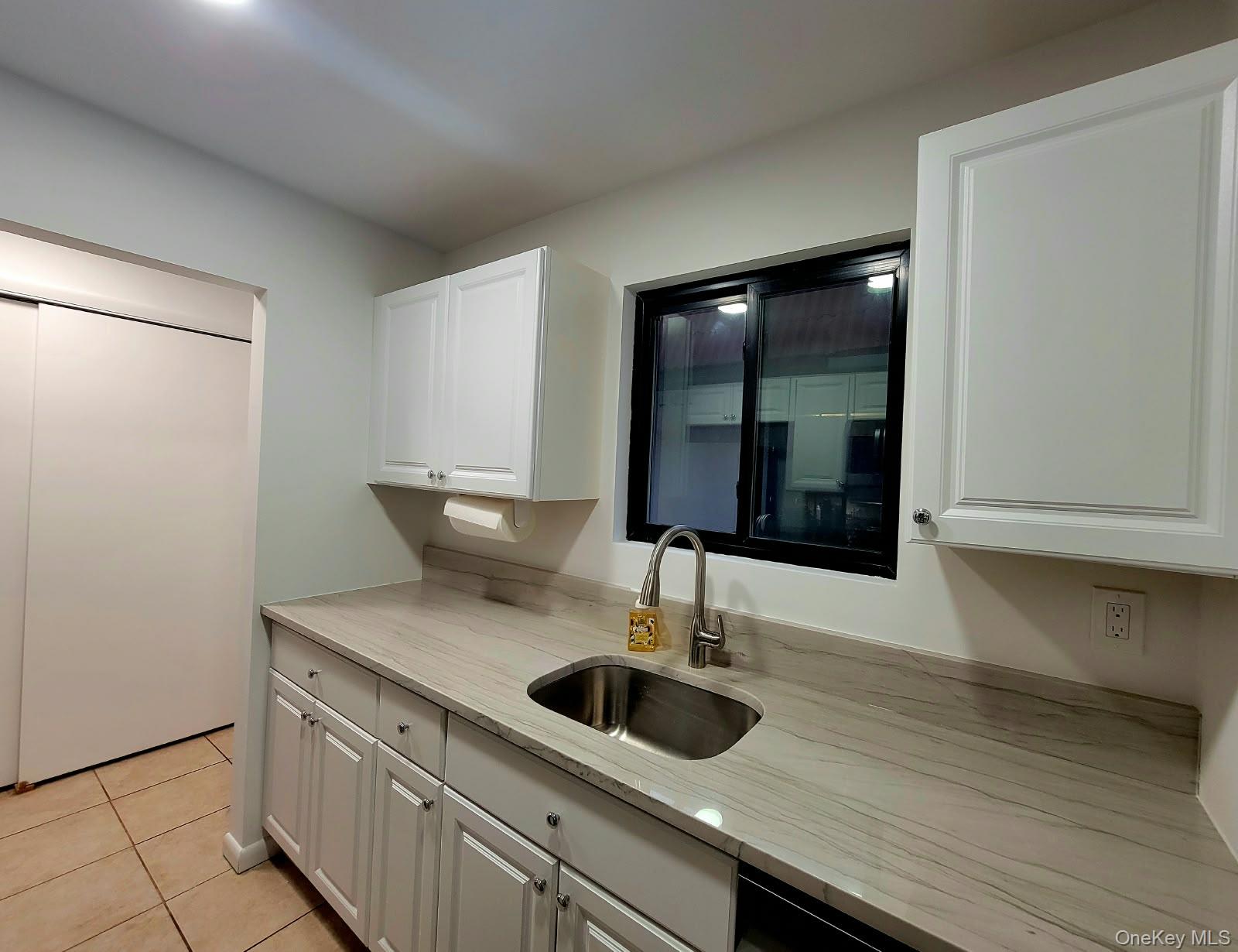 14 Granada Crescent 19 Property Photo 4