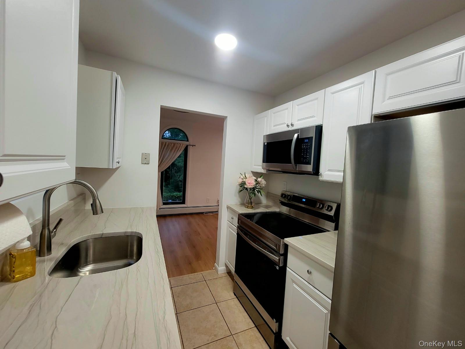 14 Granada Crescent 19 Property Photo 5