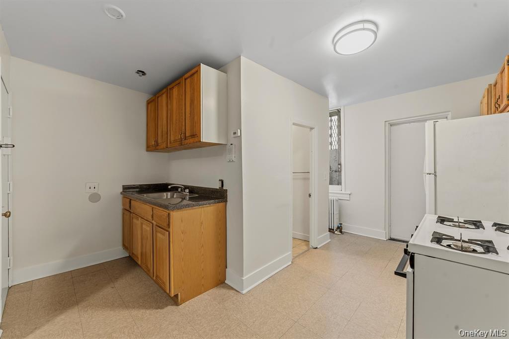 158 Willow Street 4b Property Photo 1