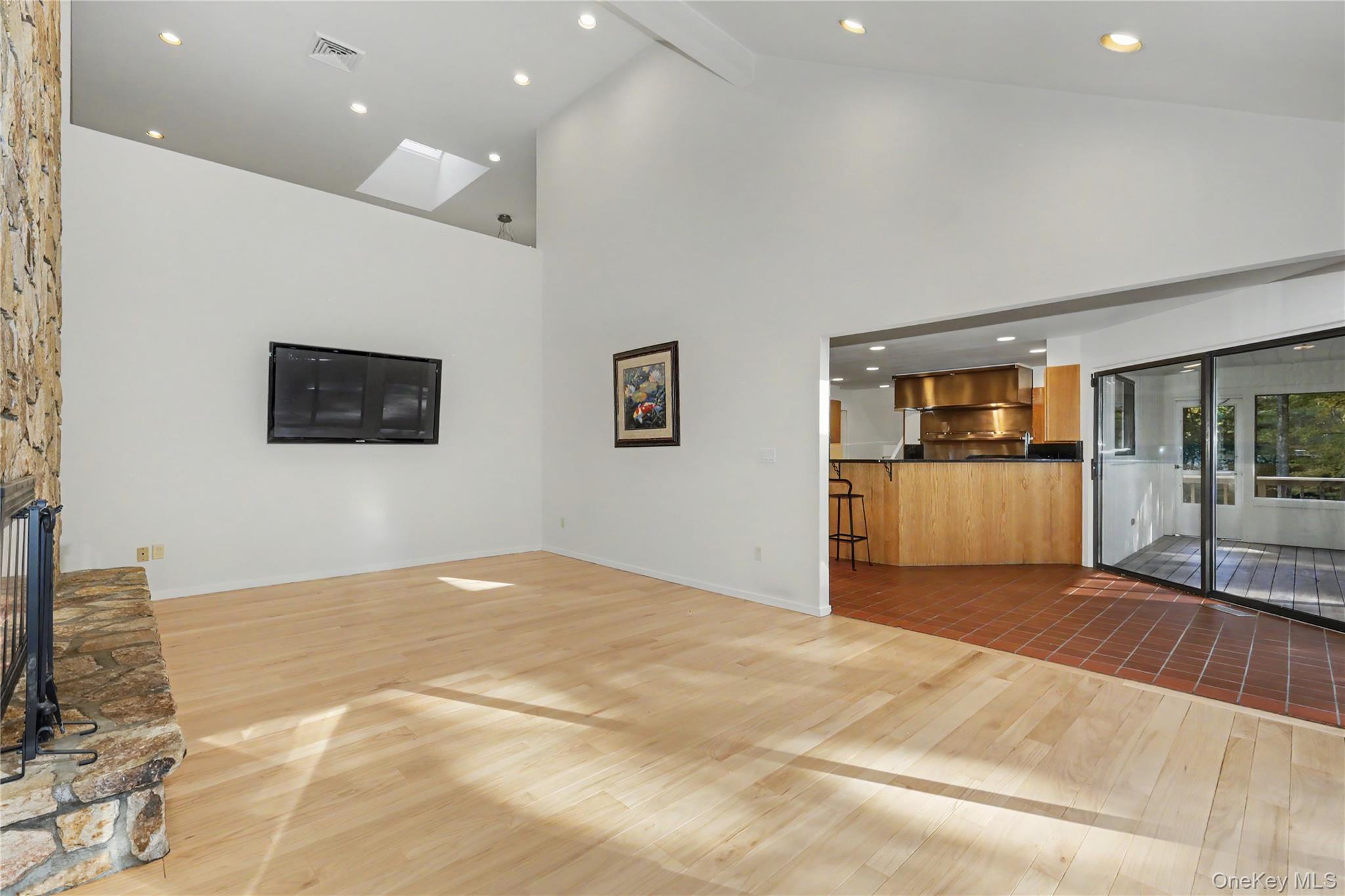4 Stone Hollow Way Property Photo 17