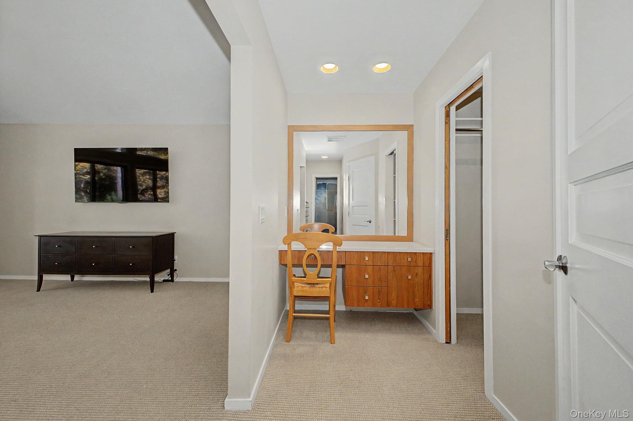 4 Stone Hollow Way Property Photo 28
